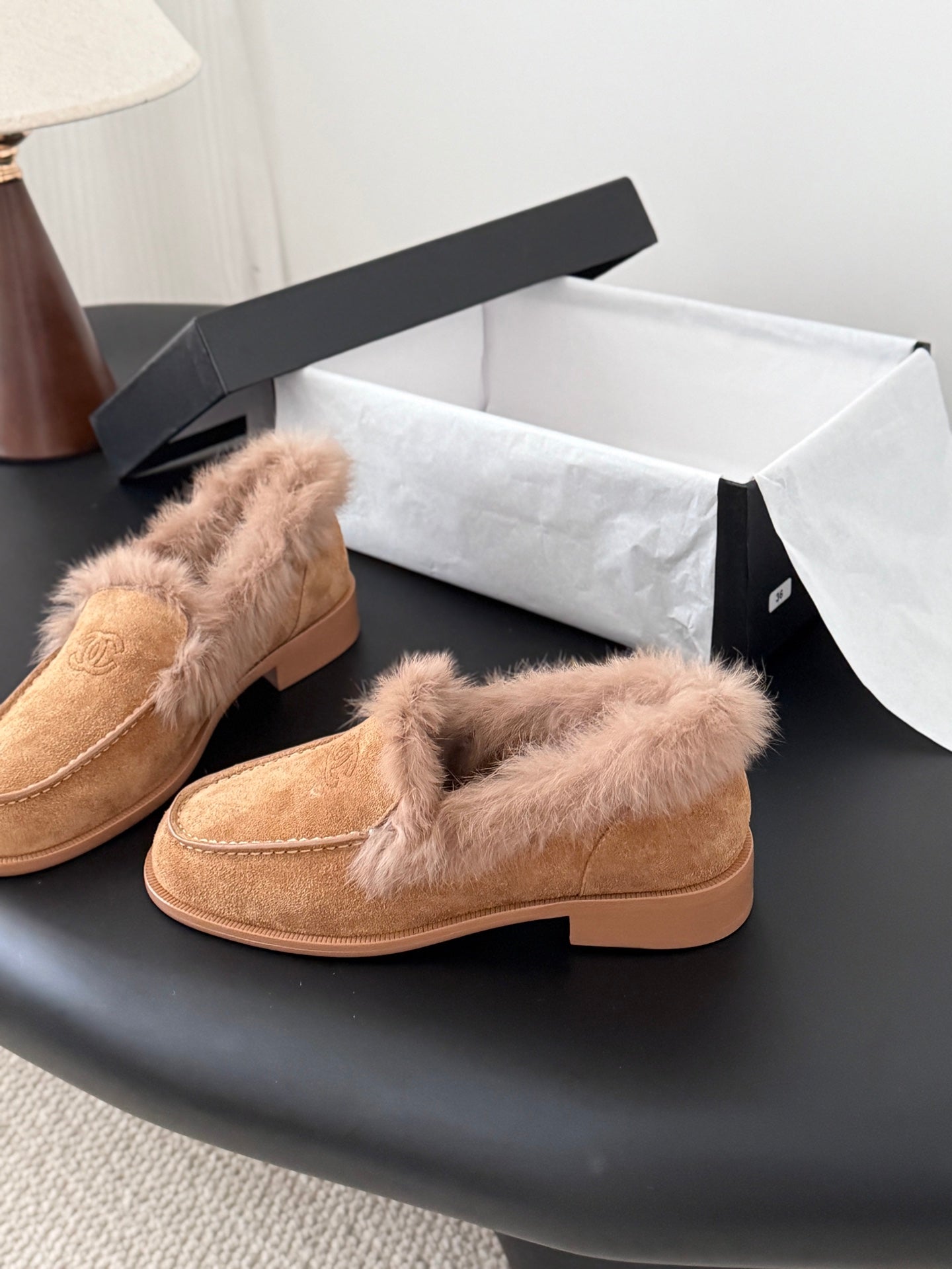 Che Stylish and warm casual shoes