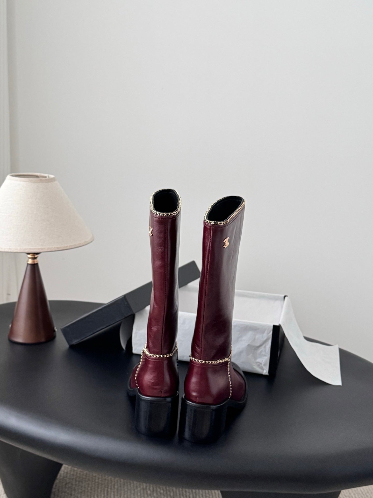 Che Stylish high-top chain riding boots