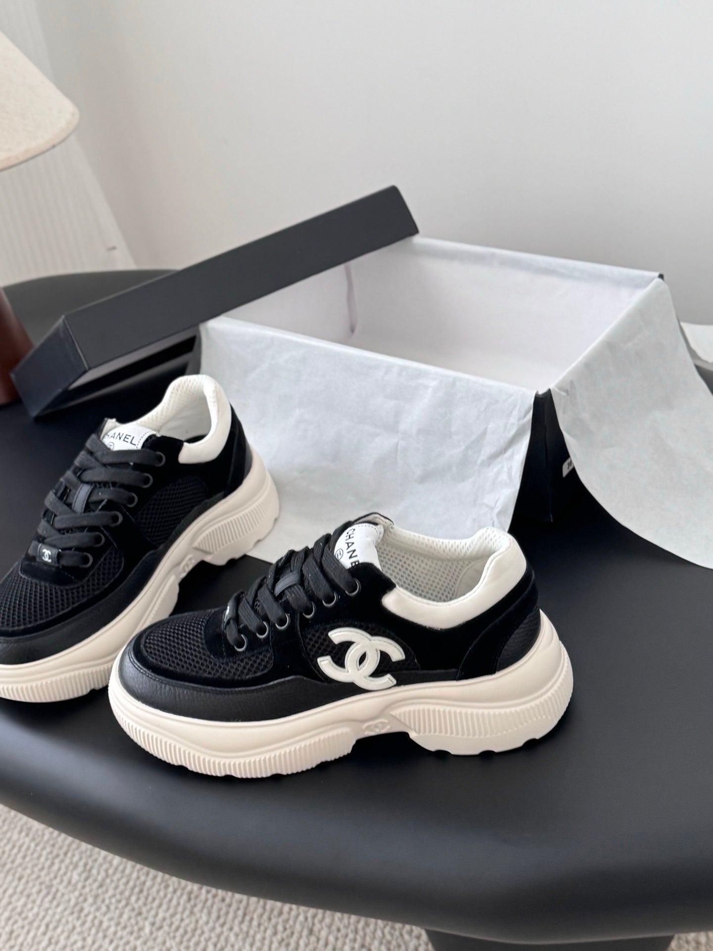 Che New stylish sports casual shoes