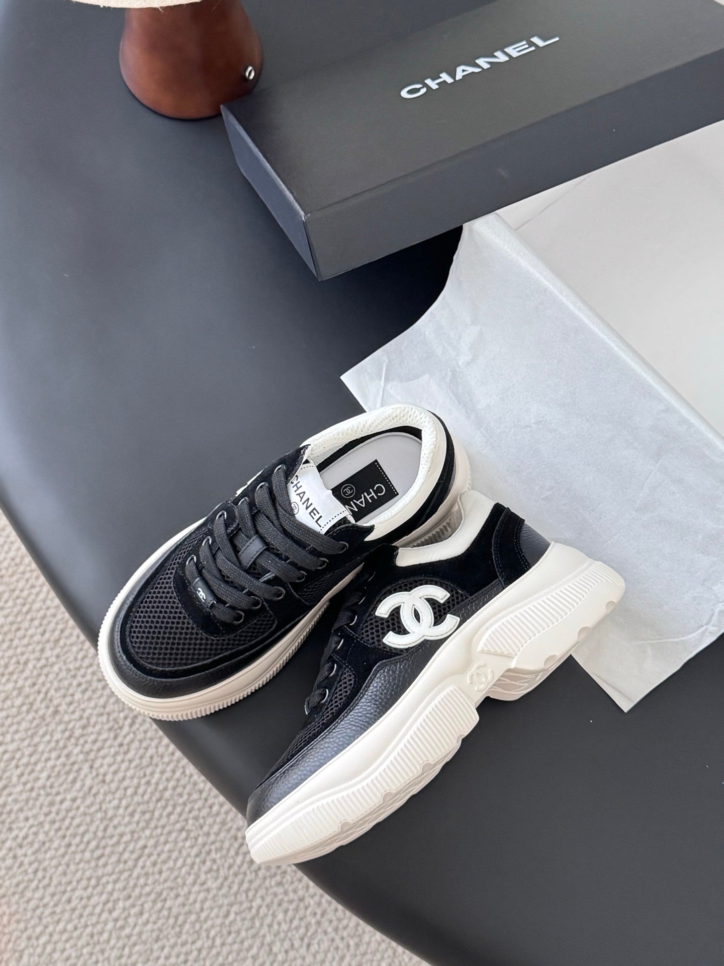 Che New stylish sports casual shoes