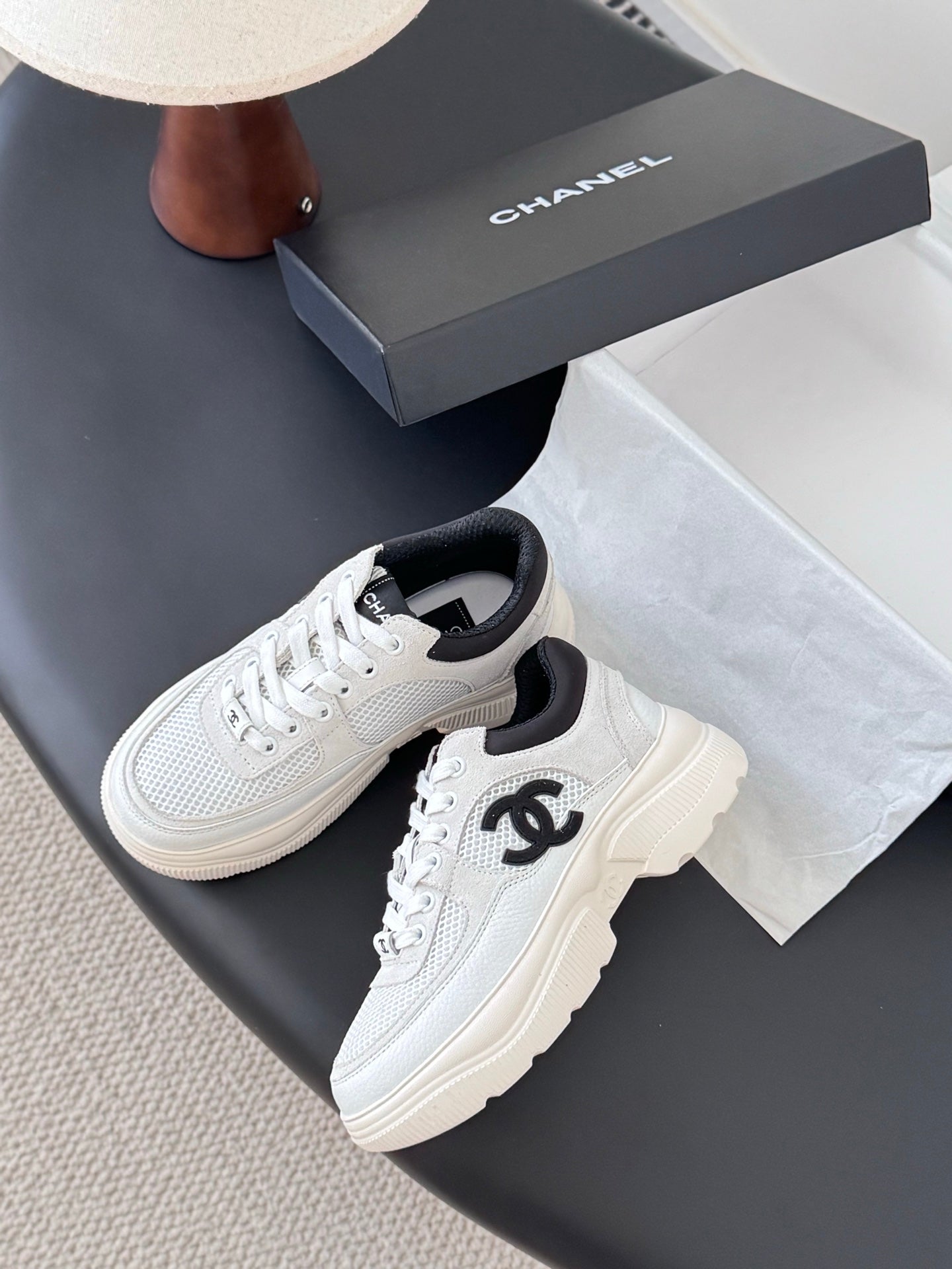 Che New stylish sports casual shoes