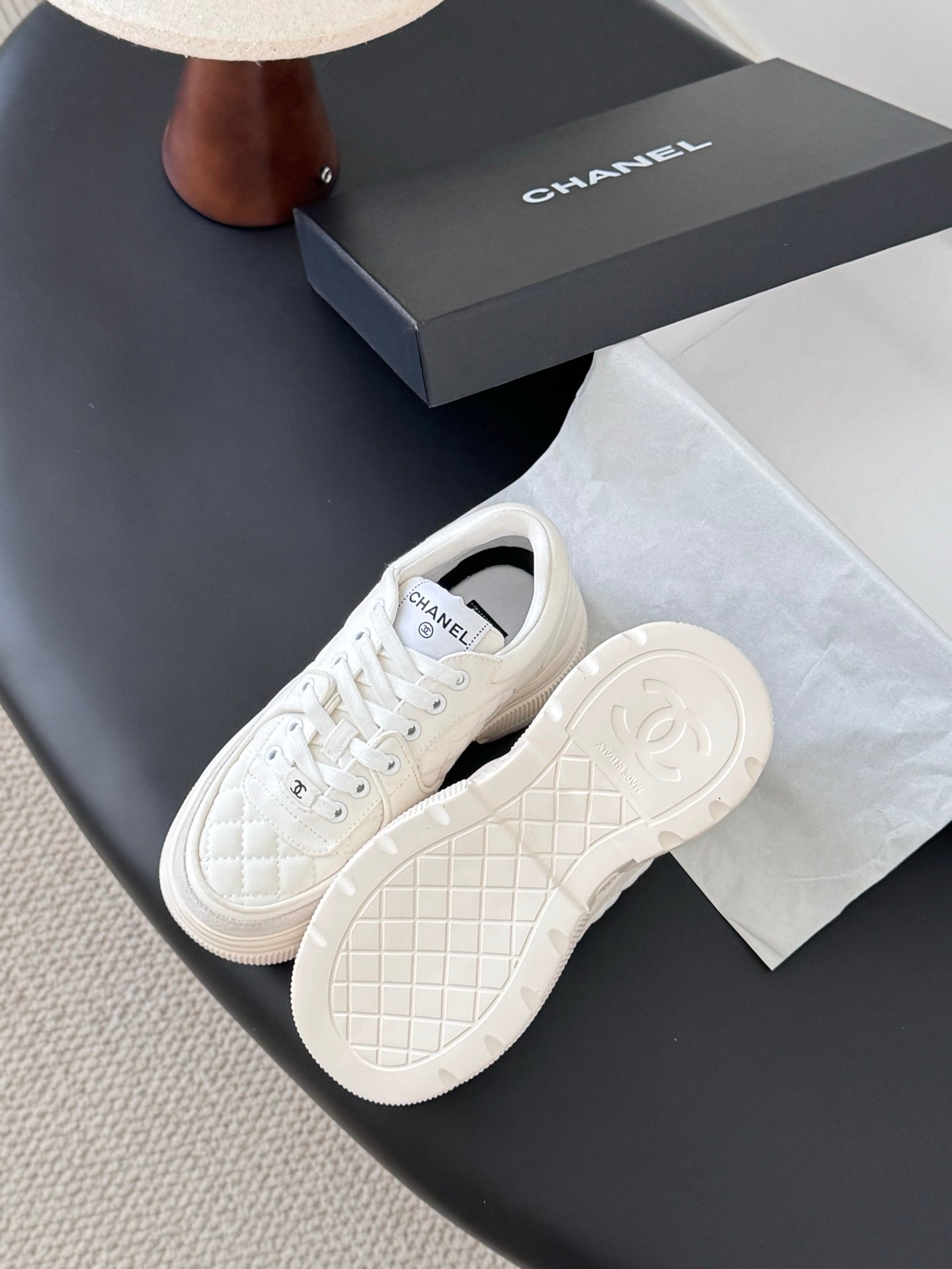 Che New stylish sports casual shoes