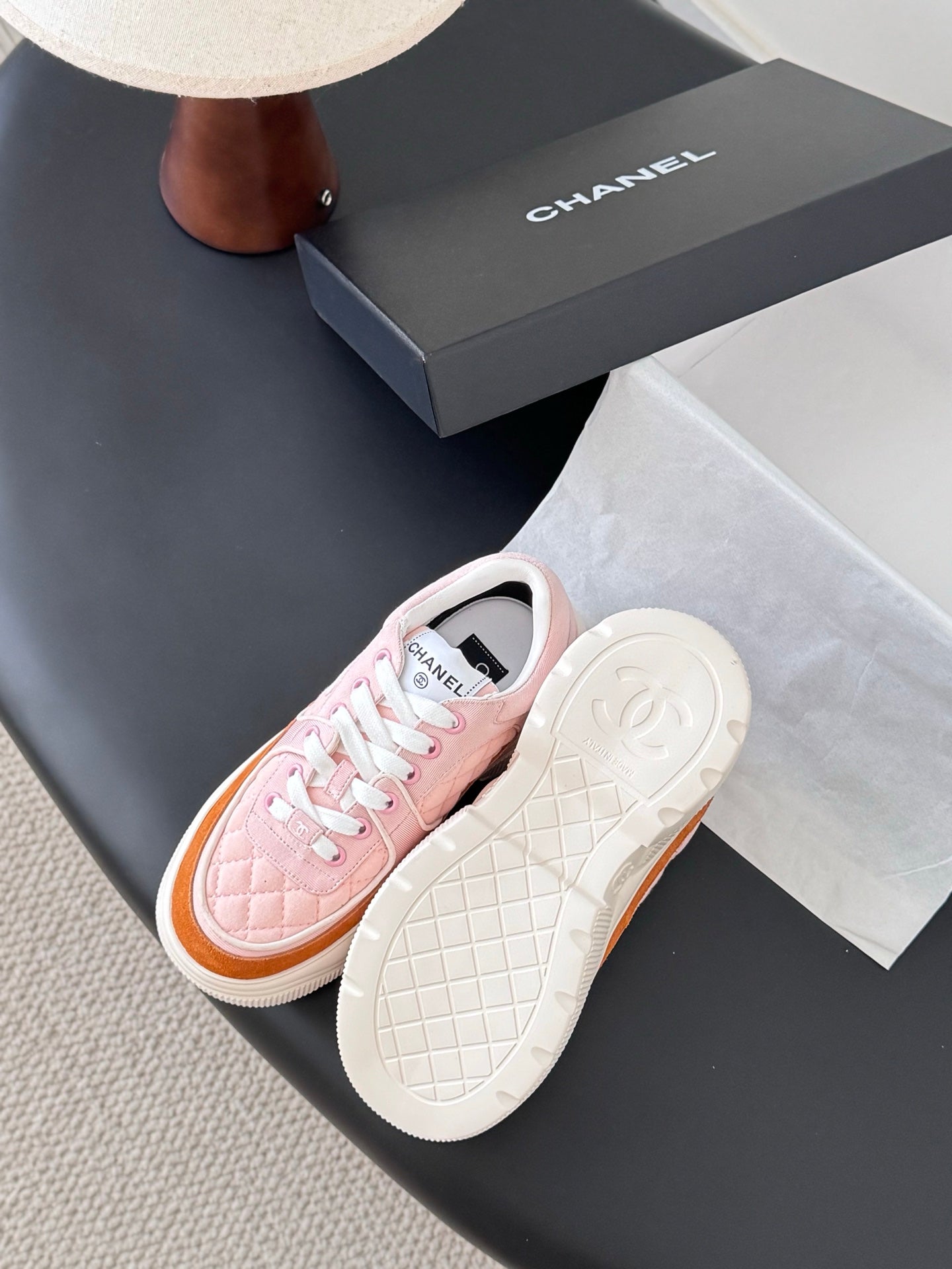 Che New stylish sports casual shoes