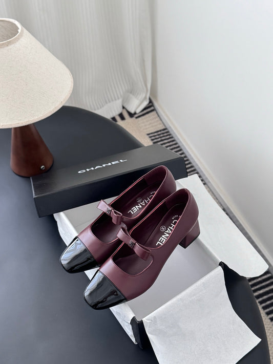 Che Square-toe French high-heeled leather shoes