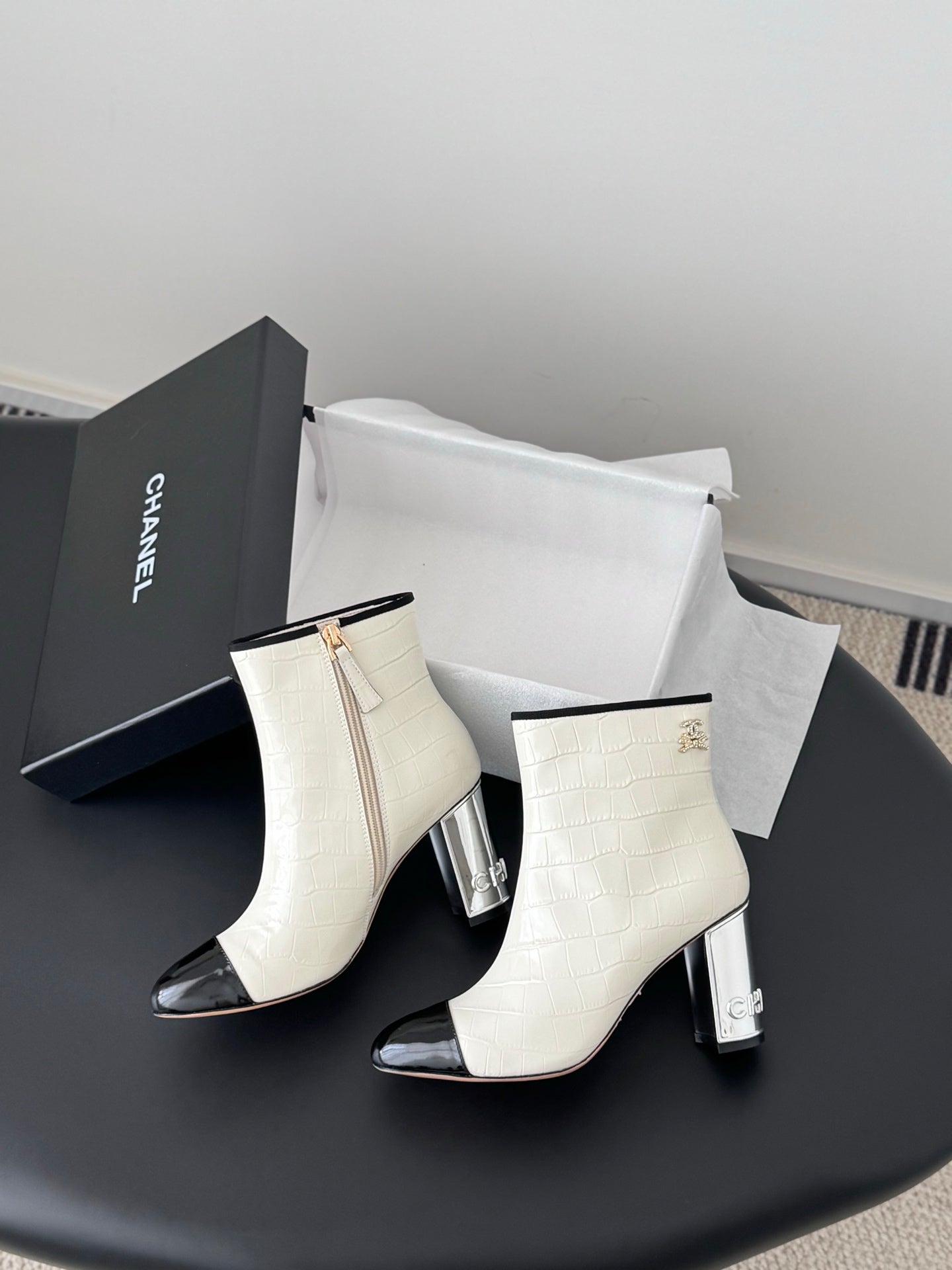 Che  New autumn/winter genuine leather high-heeled ankle boots