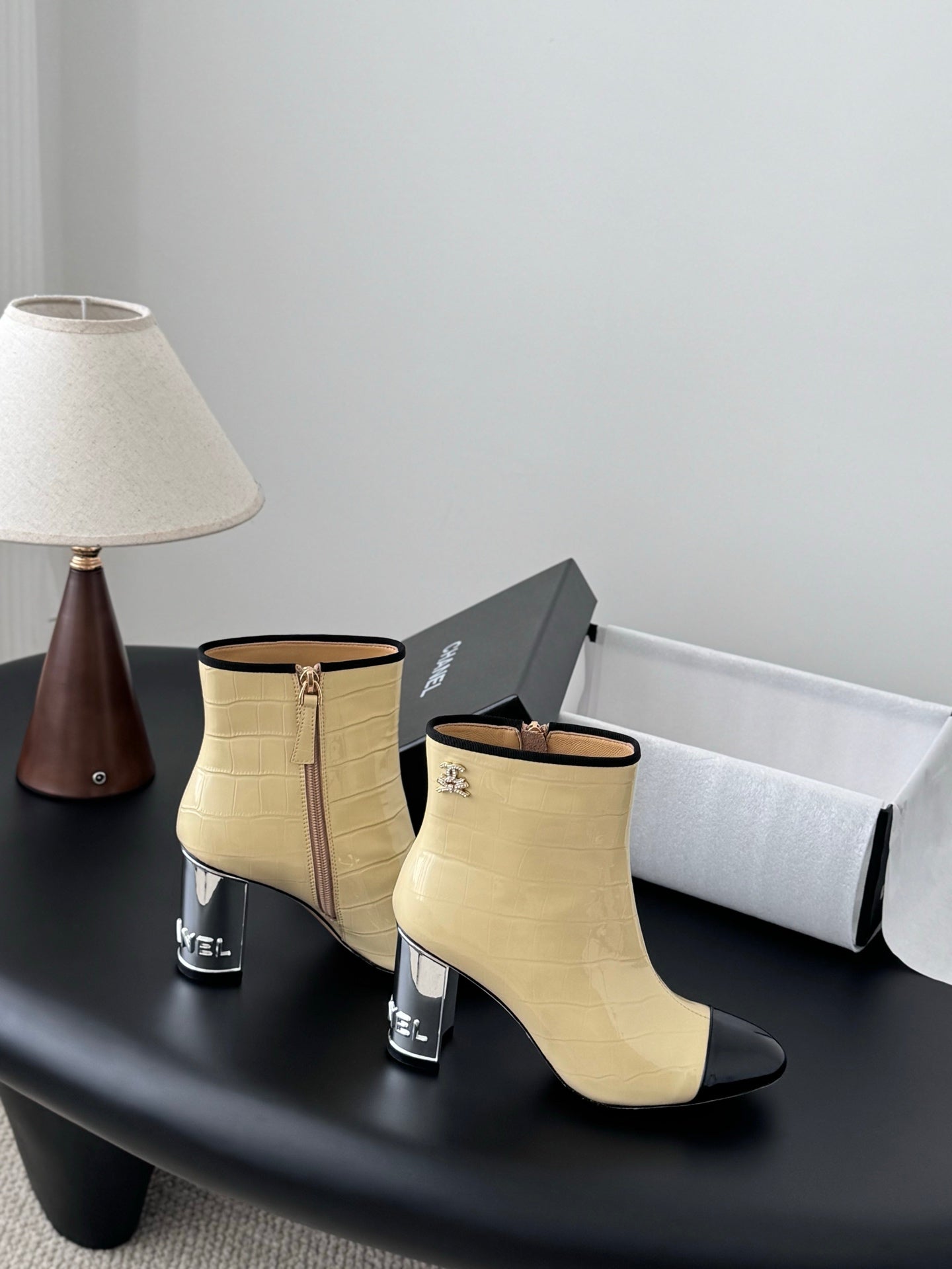 Che  New autumn/winter genuine leather high-heeled ankle boots