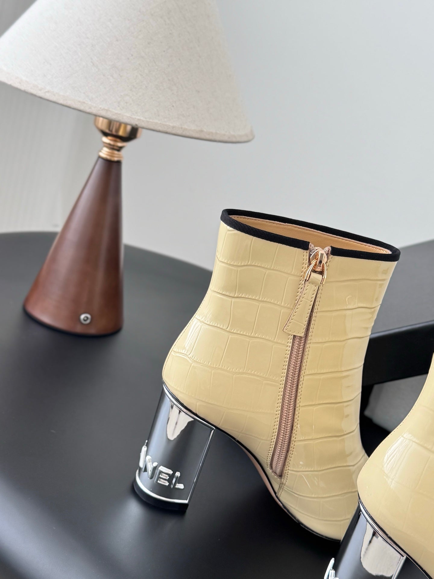 Che  New autumn/winter genuine leather high-heeled ankle boots