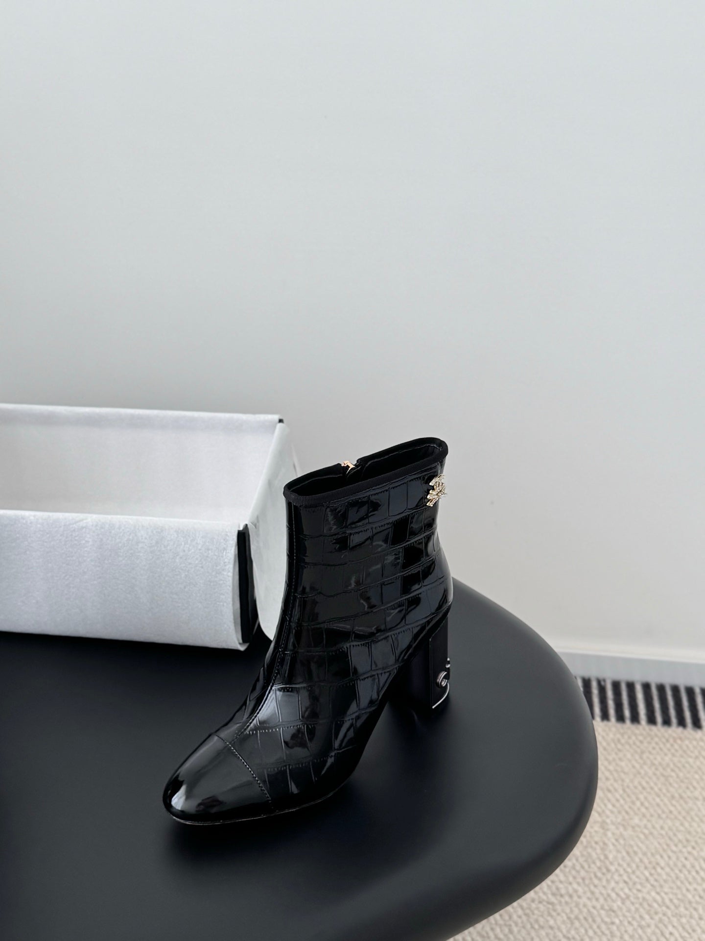 Che  New autumn/winter genuine leather high-heeled ankle boots