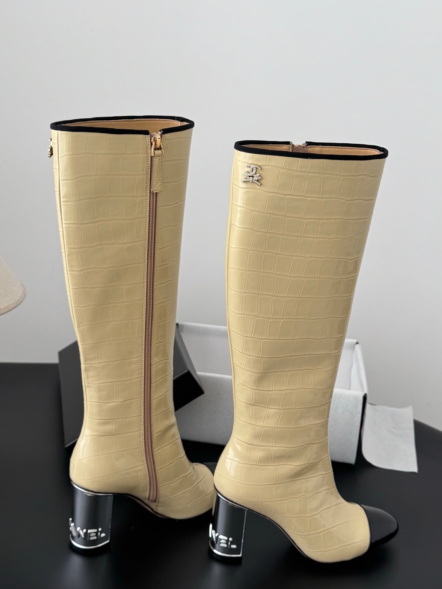 Che New autumn/winter fashionable genuine leather long boots