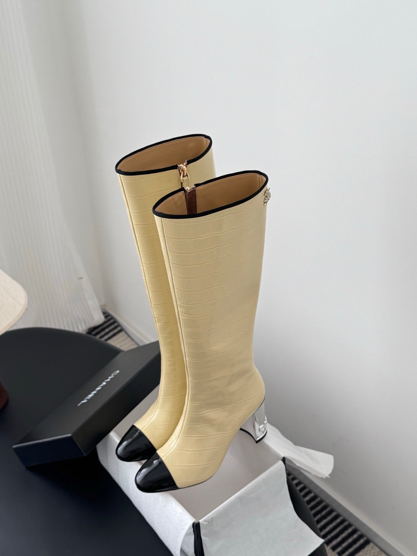 Che New autumn/winter fashionable genuine leather long boots