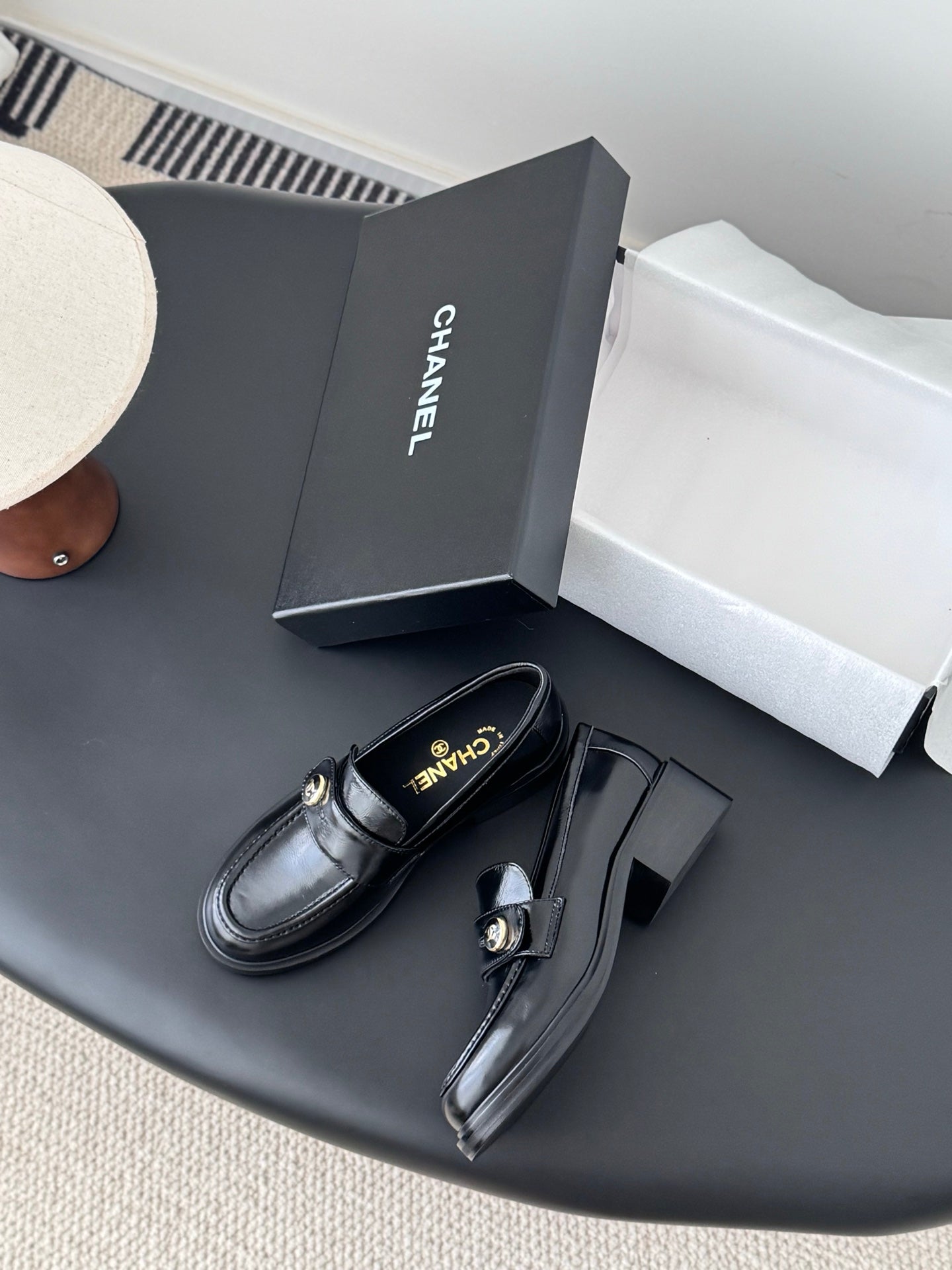 Che New stylish  French retro loafers