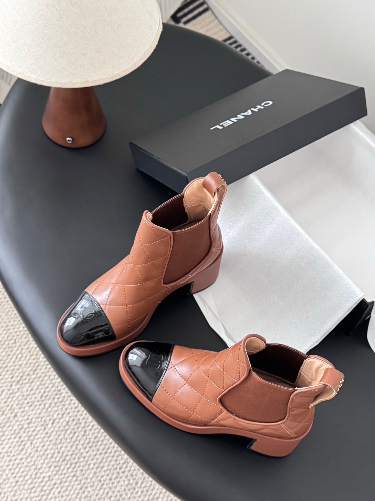 Che New stylish genuine leather short riding boots