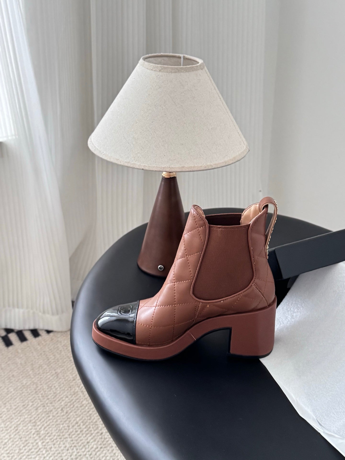 Che New stylish genuine leather short riding boots