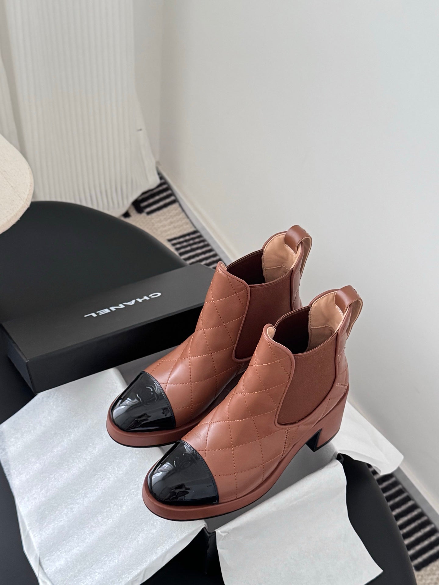 Che New stylish genuine leather short riding boots