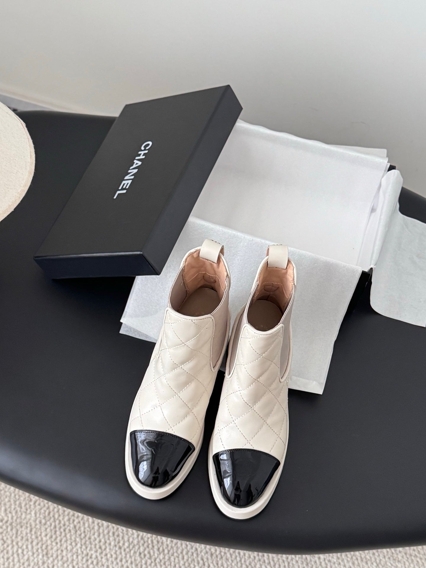 Che New stylish genuine leather short riding boots