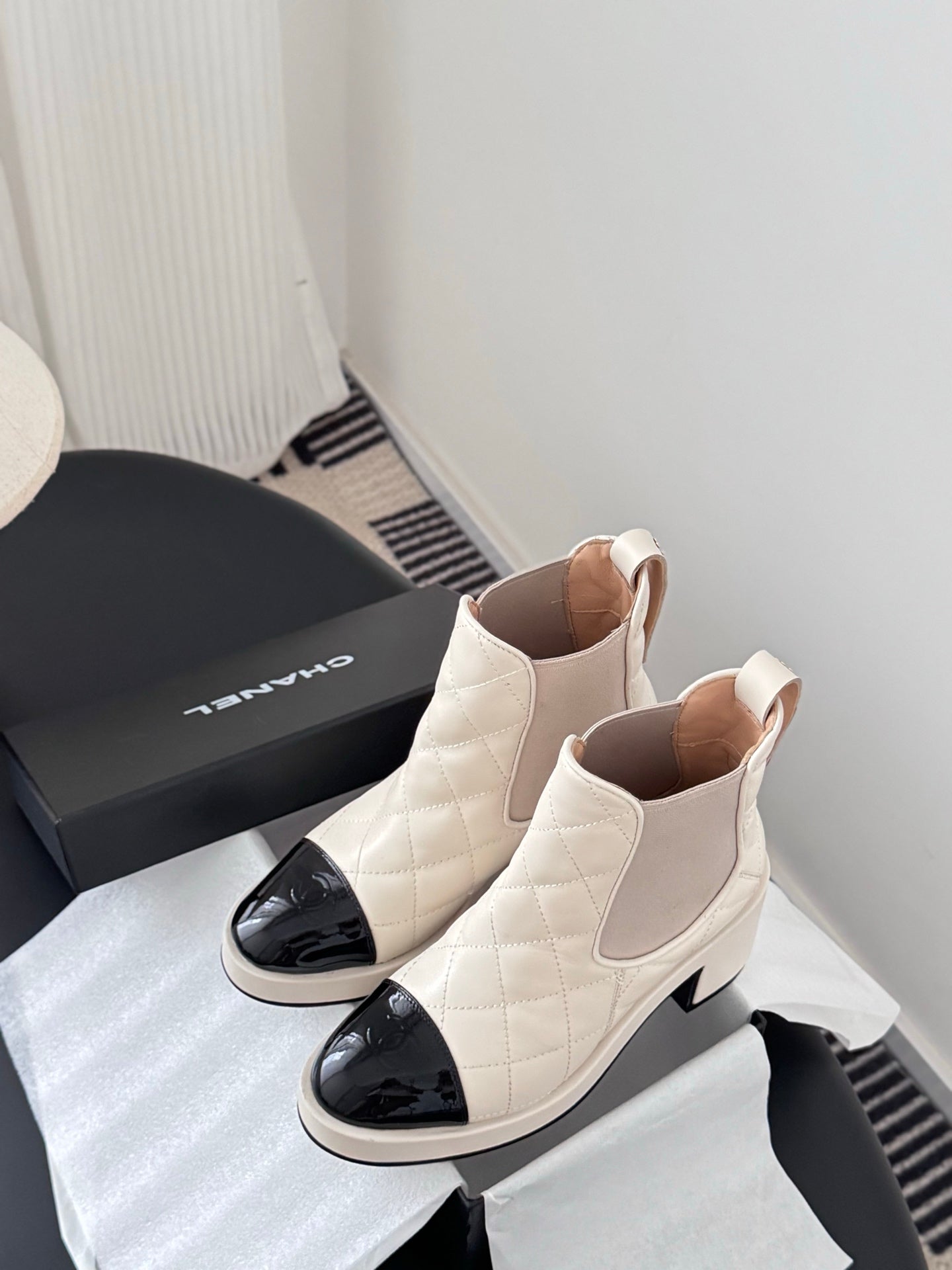 Che New stylish genuine leather short riding boots