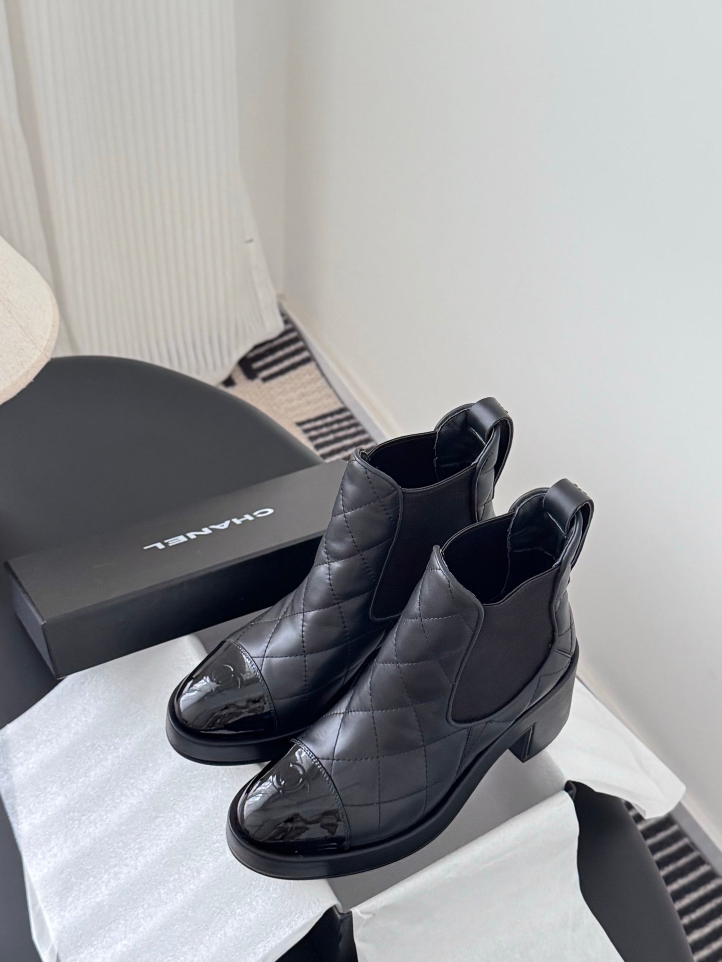 Che New stylish genuine leather short riding boots