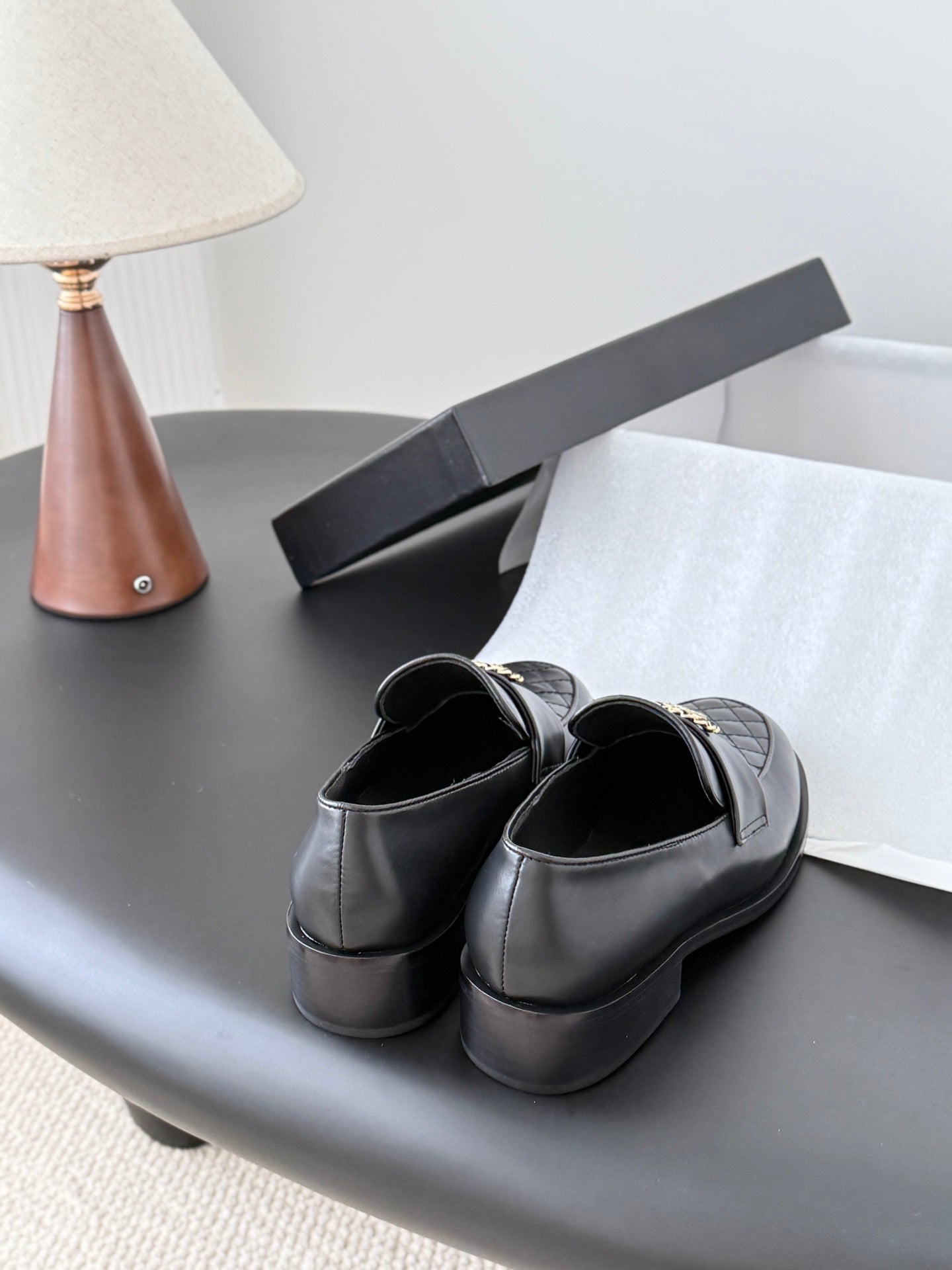 Che New autumn/winter fashion loafers