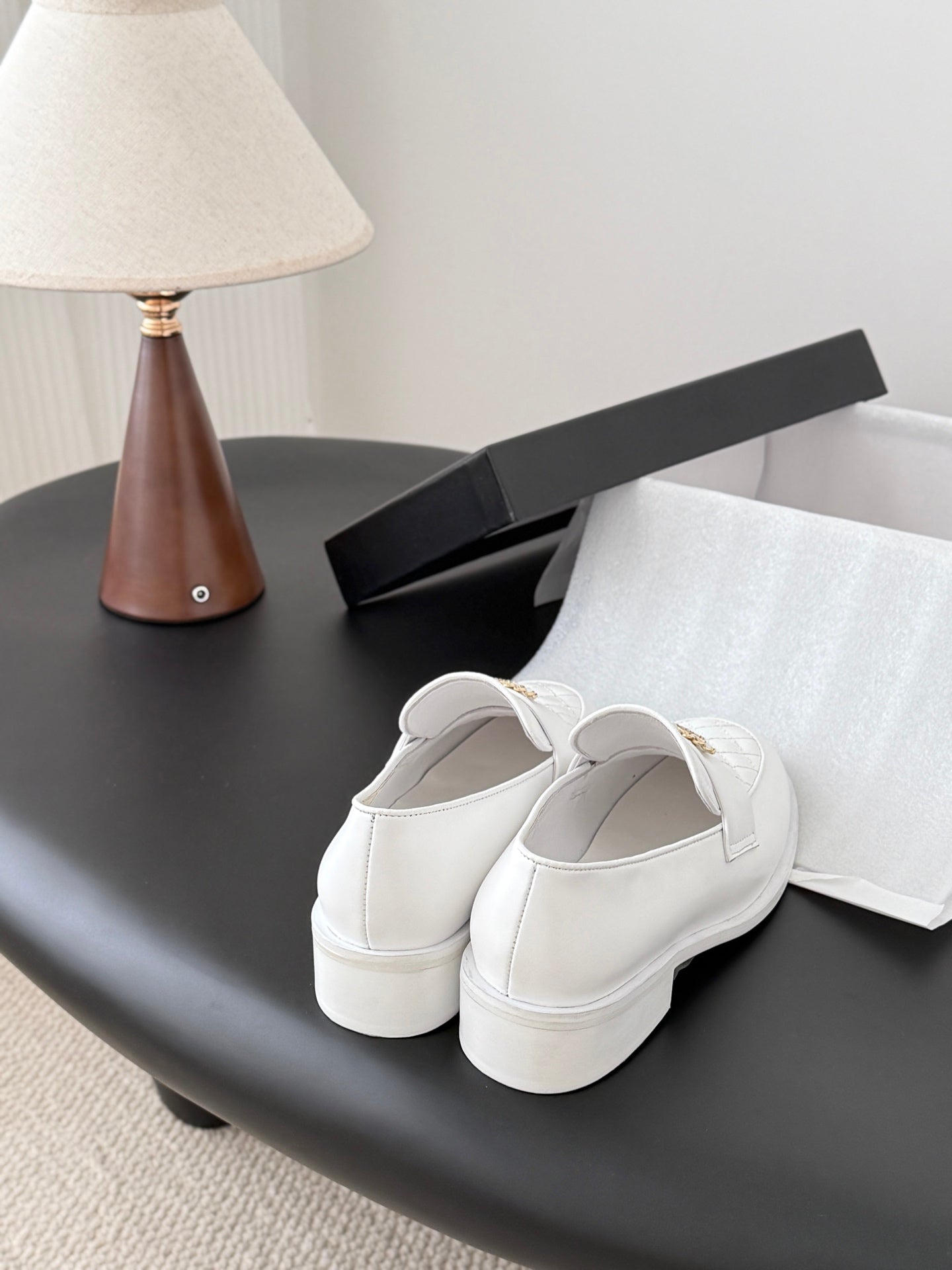 Che New autumn/winter fashion loafers