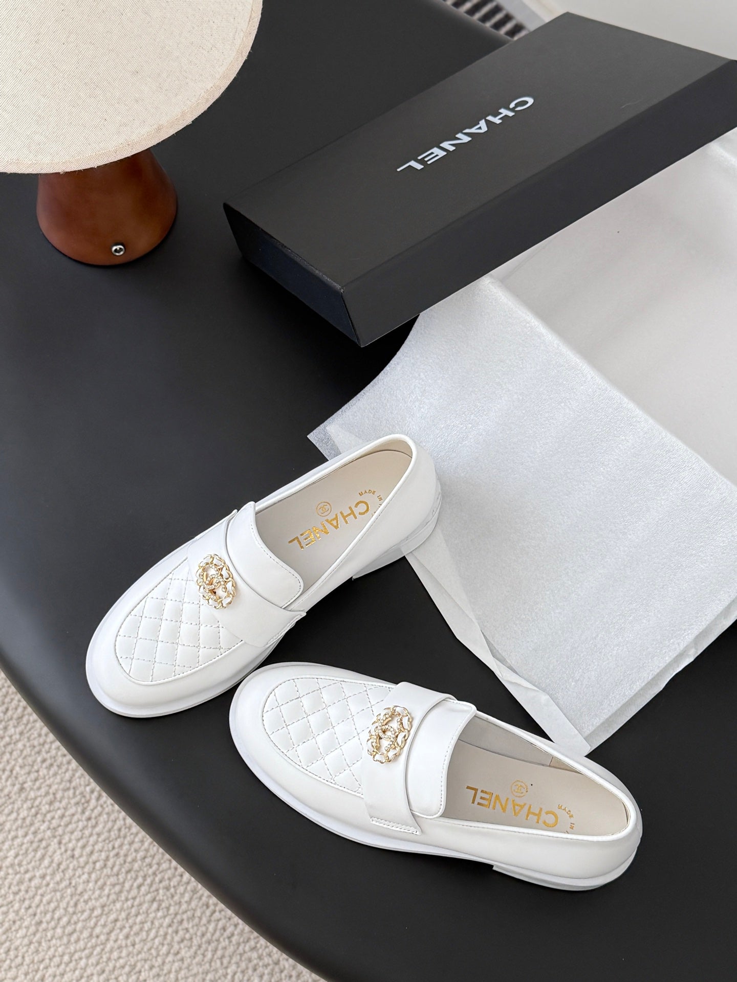 Che New autumn/winter fashion loafers