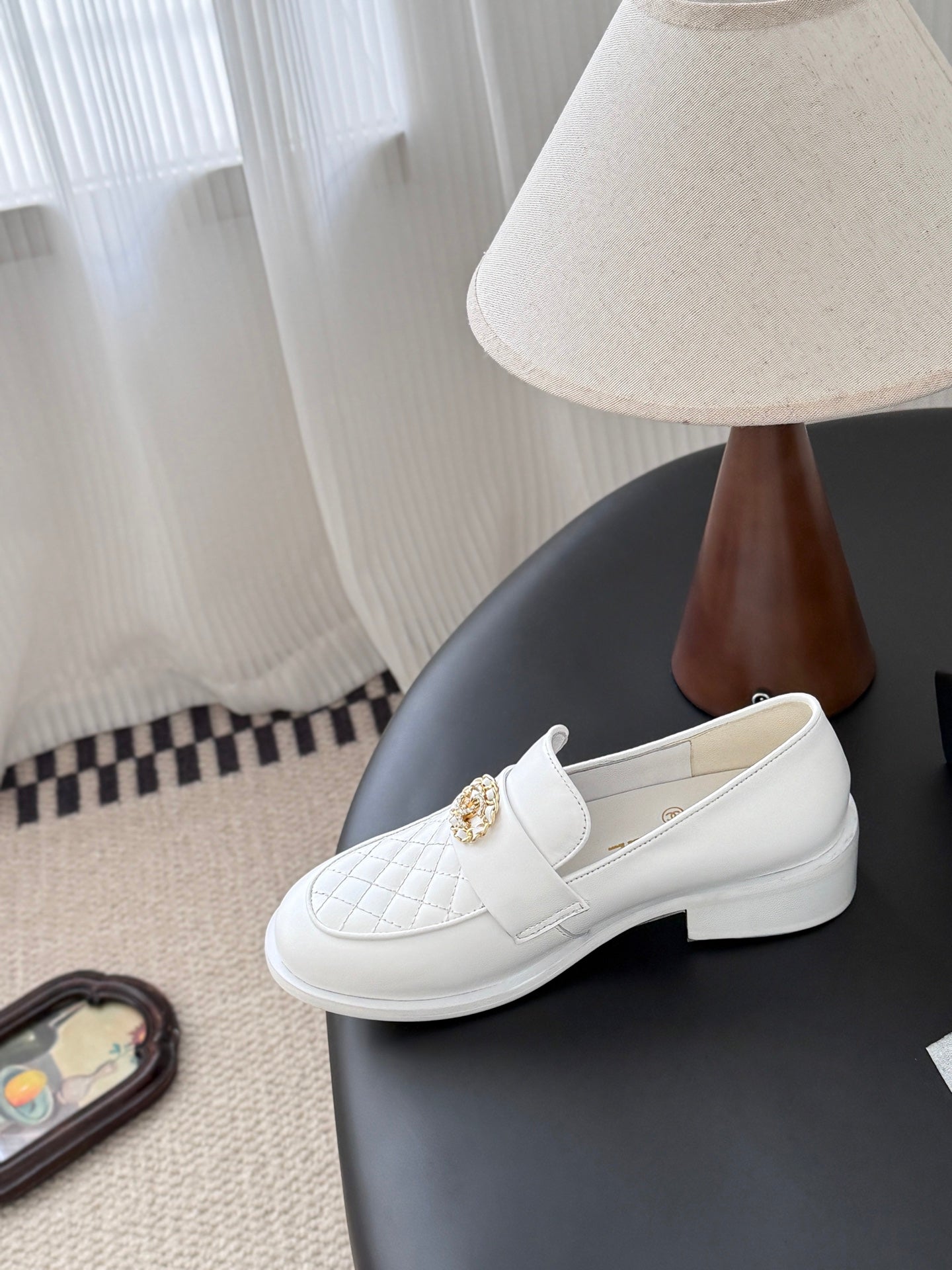 Che New autumn/winter fashion loafers