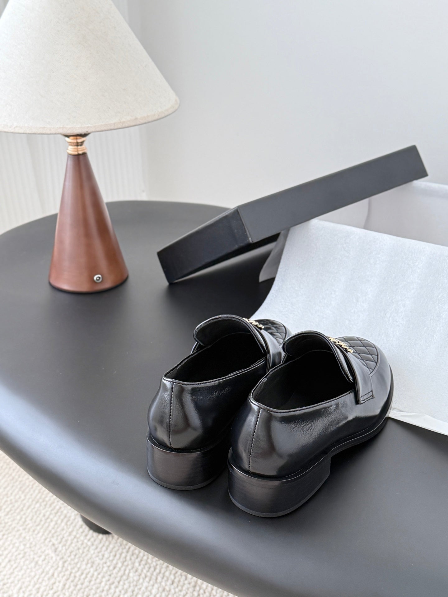 Che New autumn/winter fashion loafers