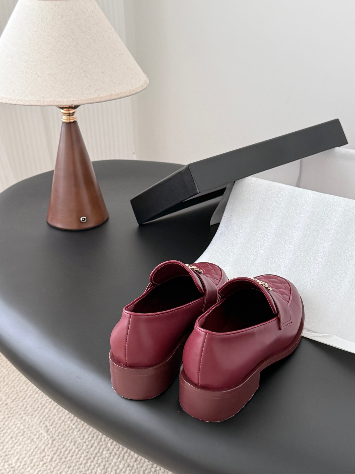 Che New autumn/winter fashion loafers