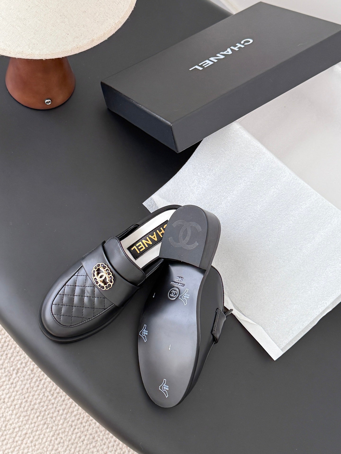 Che New Autumn/Winter Fashionable Loafers and Slippers