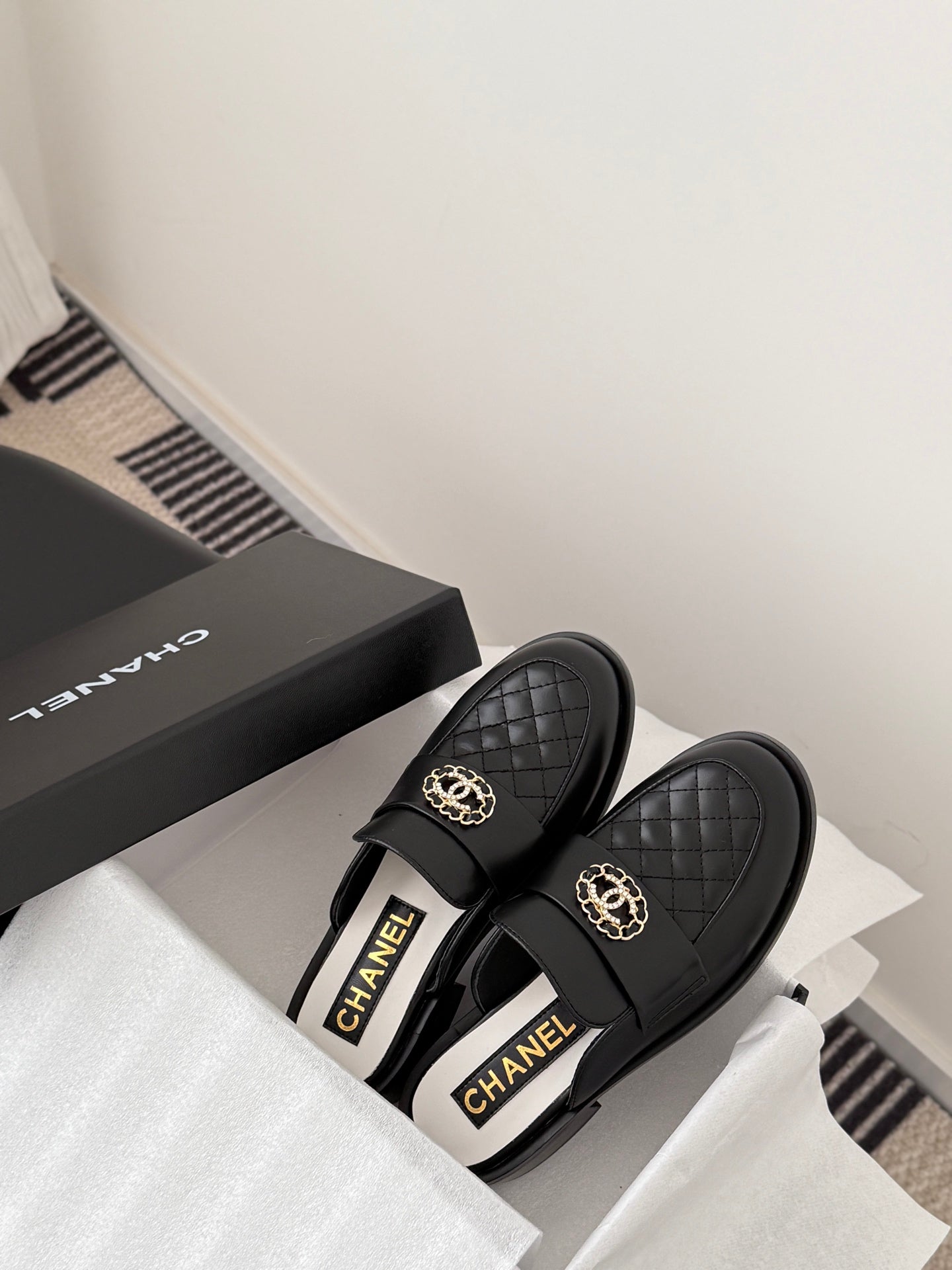 Che New Autumn/Winter Fashionable Loafers and Slippers