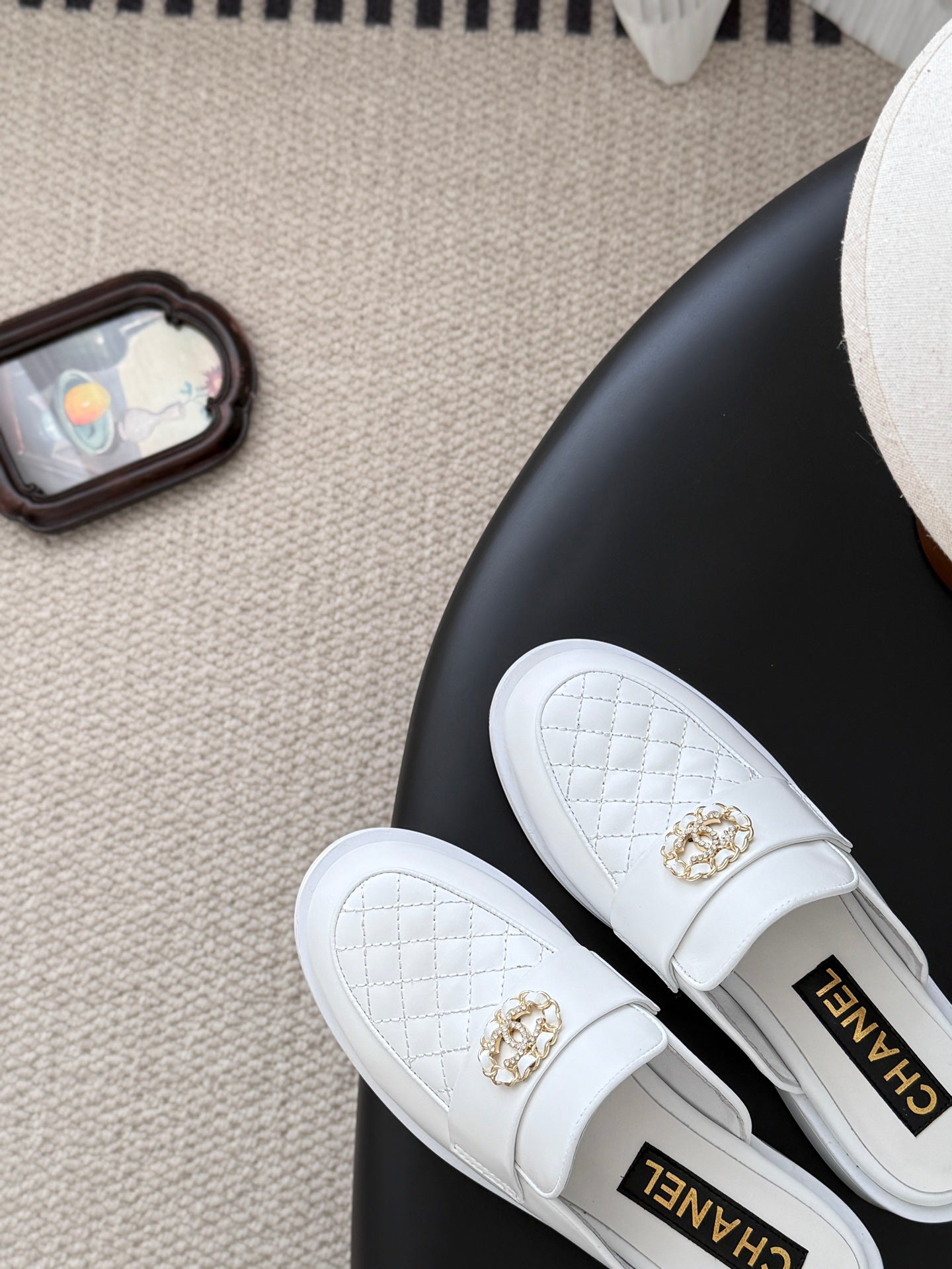 Che New Autumn/Winter Fashionable Loafers and Slippers