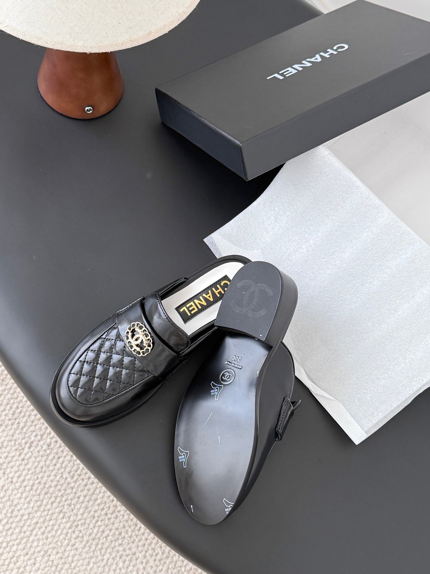 Che New Autumn/Winter Fashionable Loafers and Slippers