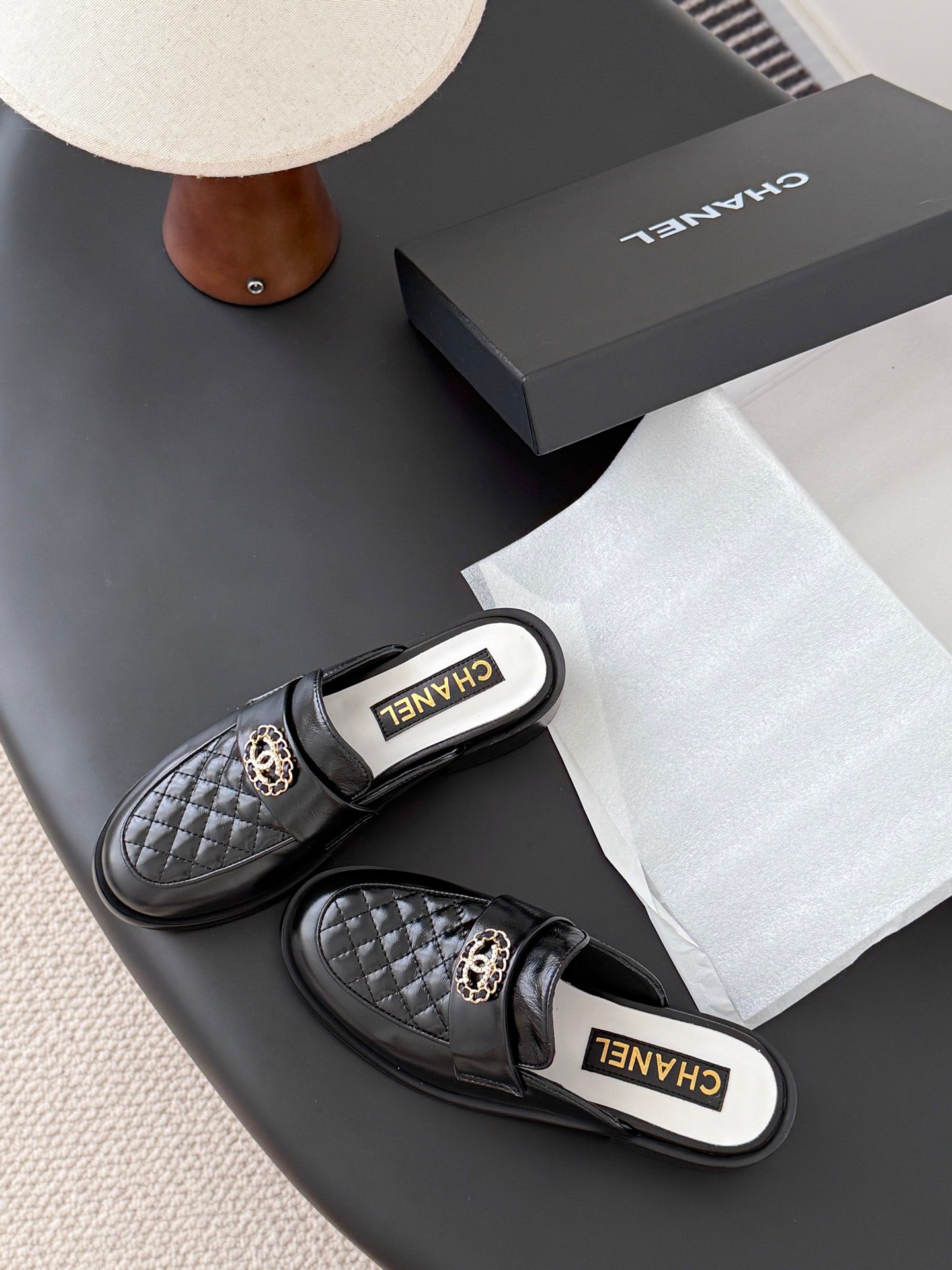 Che New Autumn/Winter Fashionable Loafers and Slippers