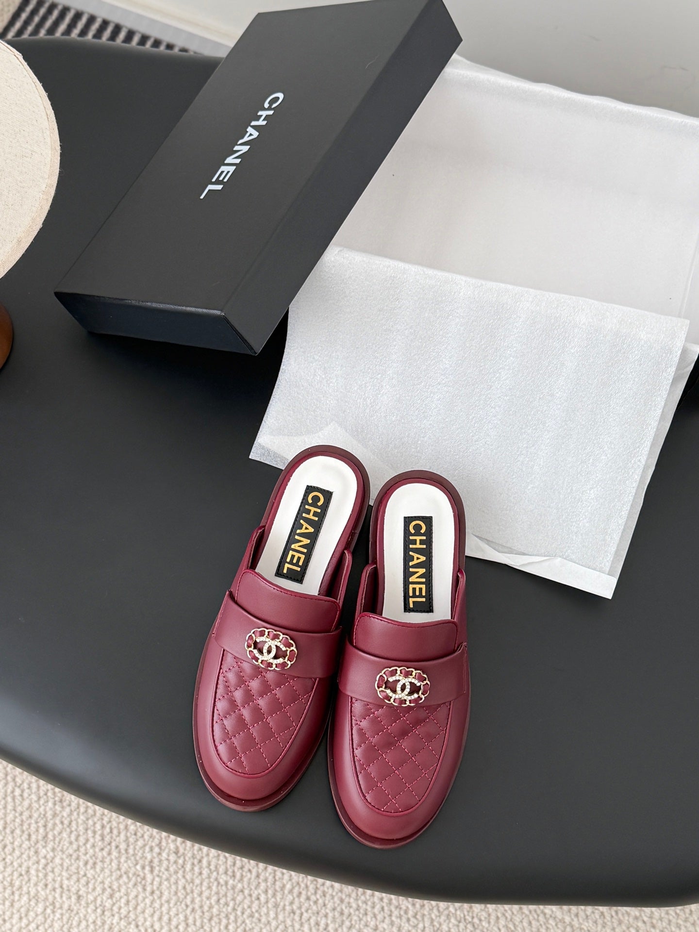 Che New Autumn/Winter Fashionable Loafers and Slippers