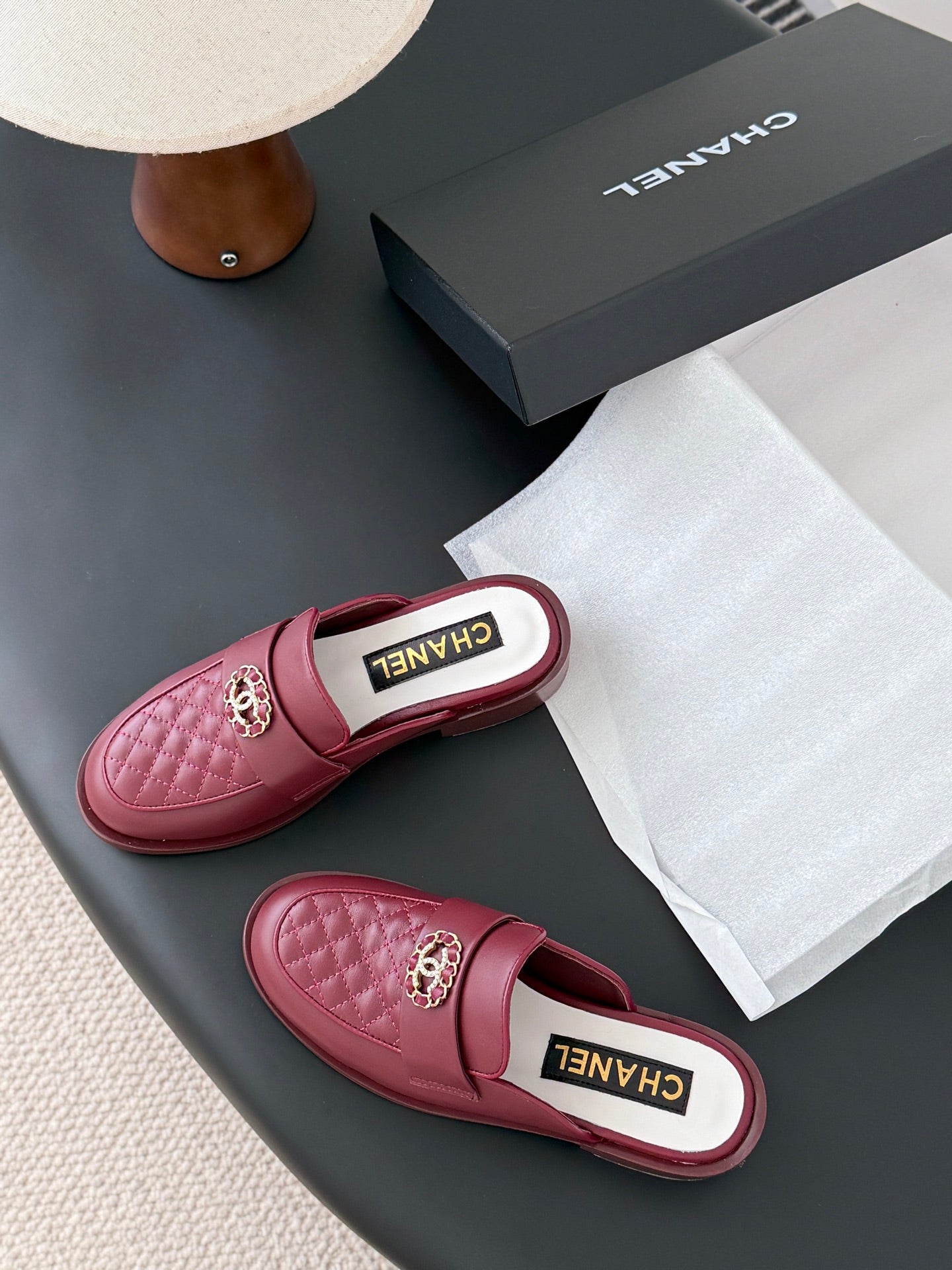 Che New Autumn/Winter Fashionable Loafers and Slippers