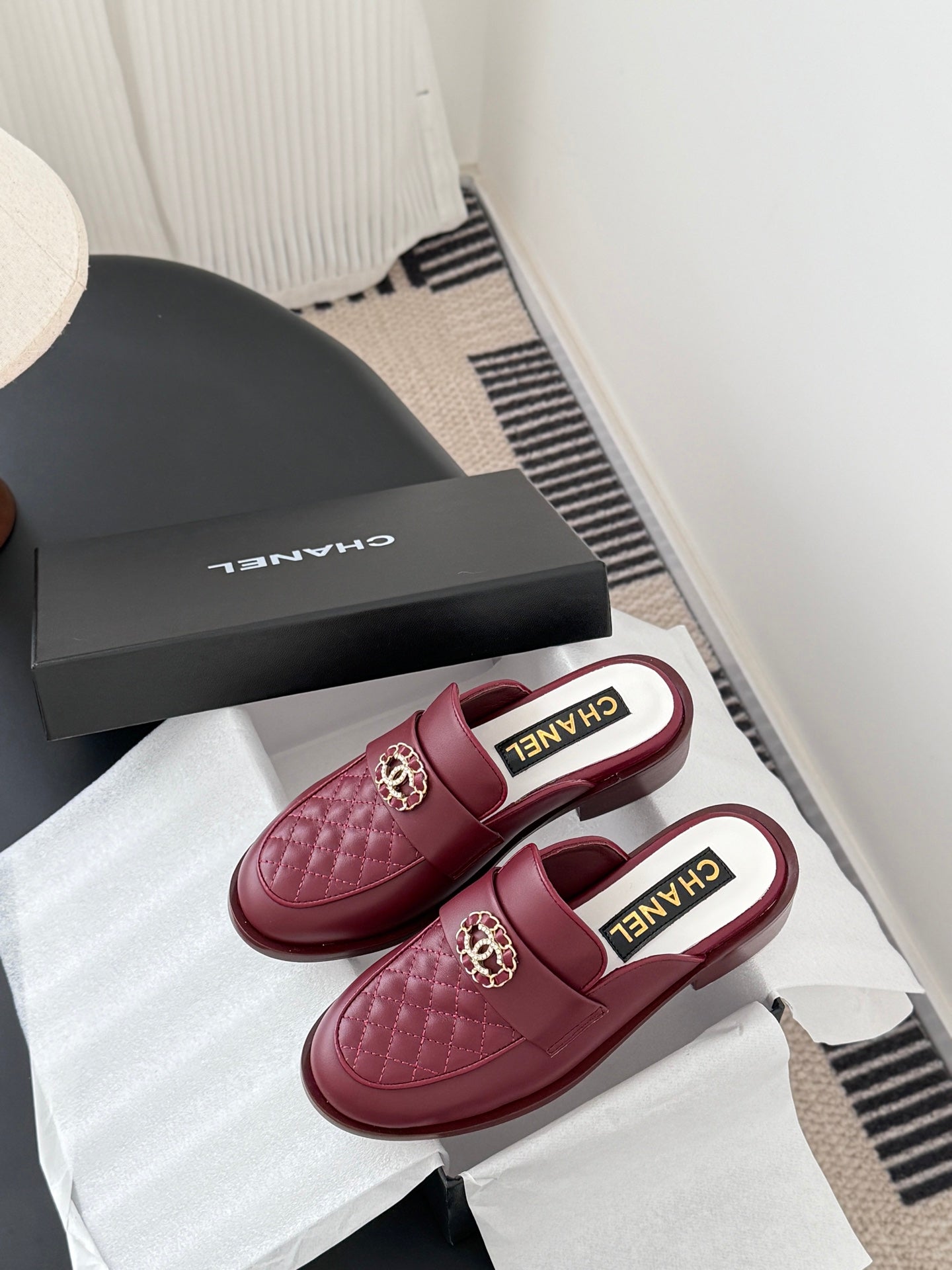 Che New Autumn/Winter Fashionable Loafers and Slippers