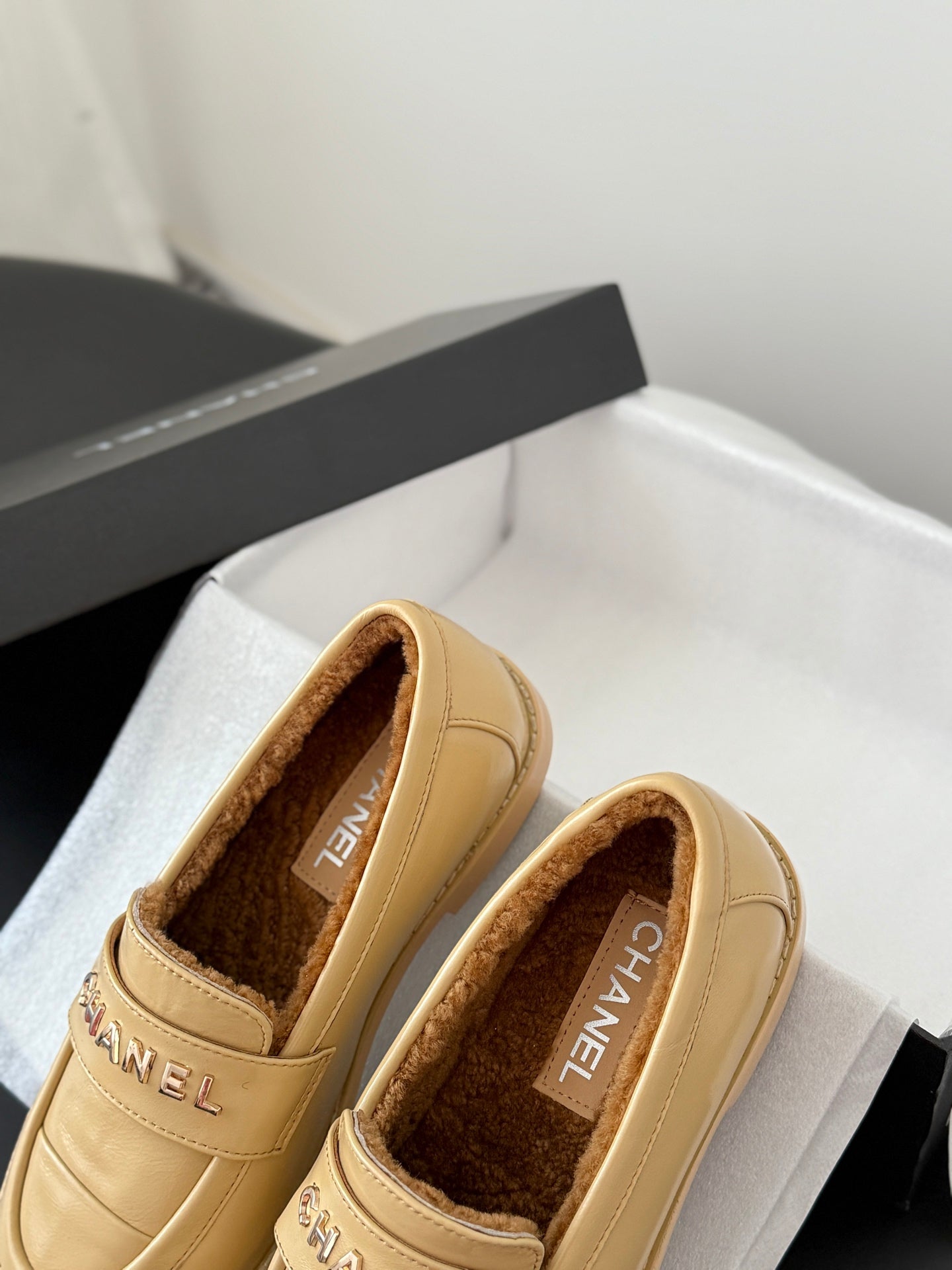 Che New Autumn/Winter Fashionable Casual Shoes