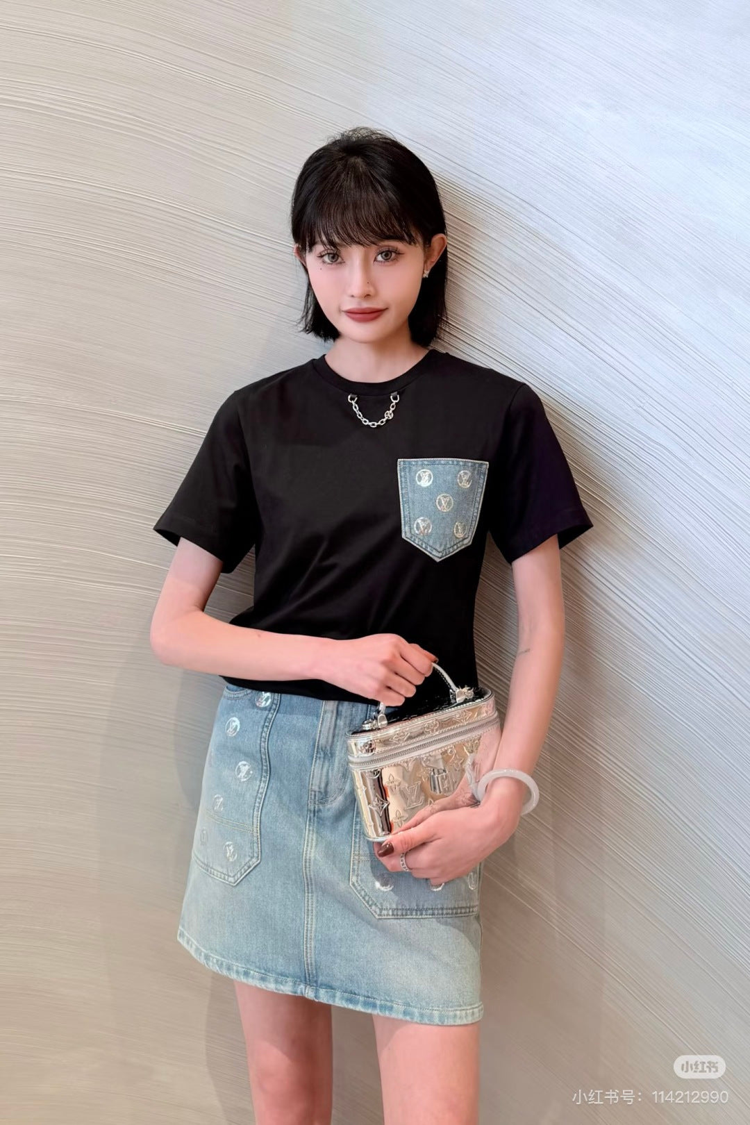 Loe** New Sequined Denim Pocket