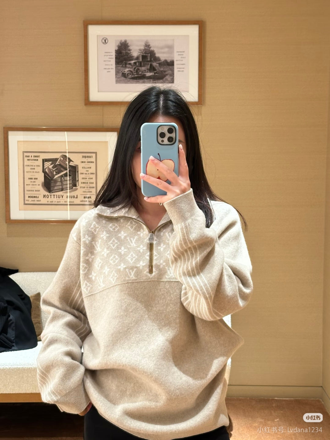 Loe**256fw Jacquard half-zip sweater, milk apricot color