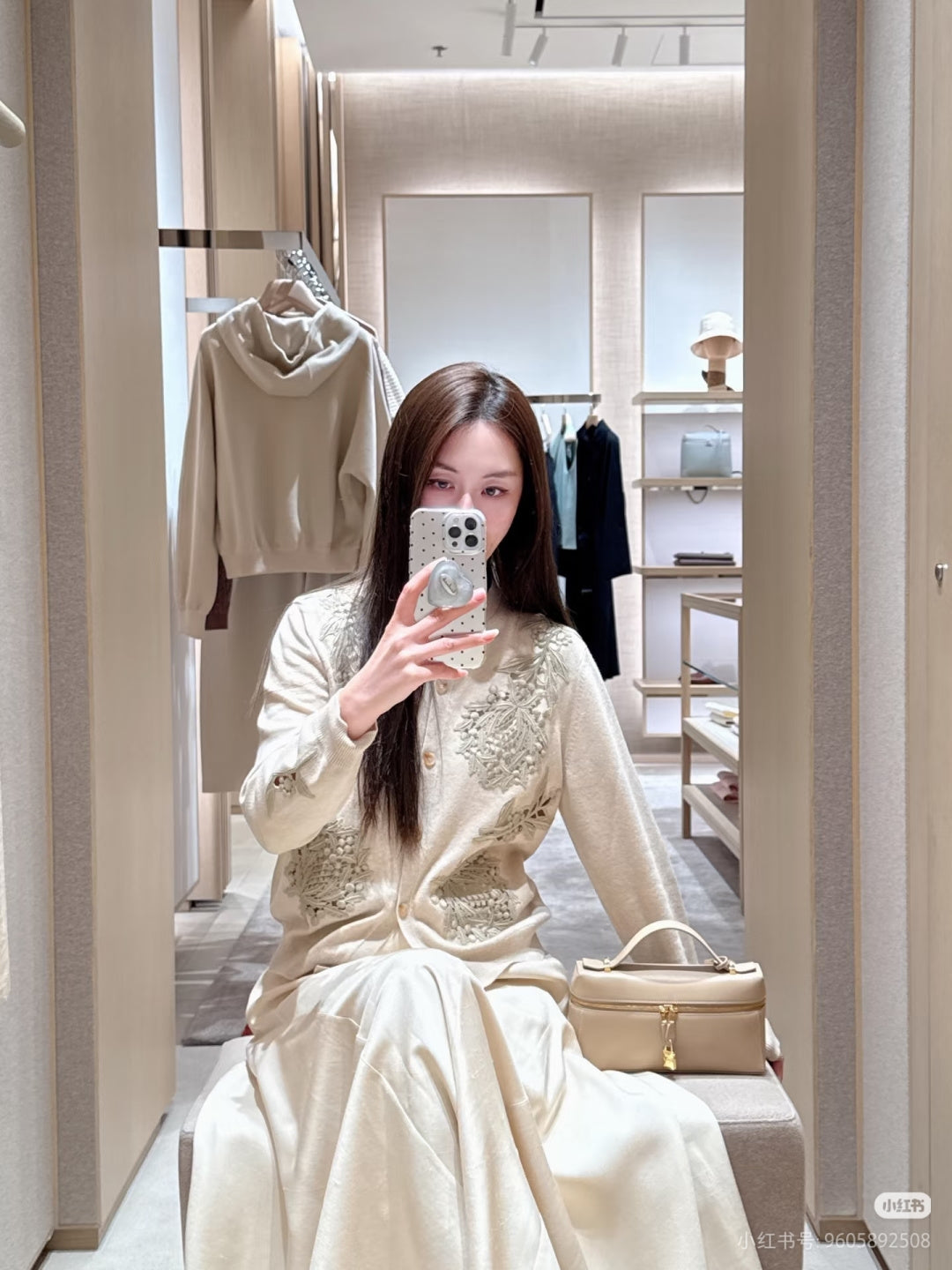 Ba**25fw New embroidered cashmere cardigan