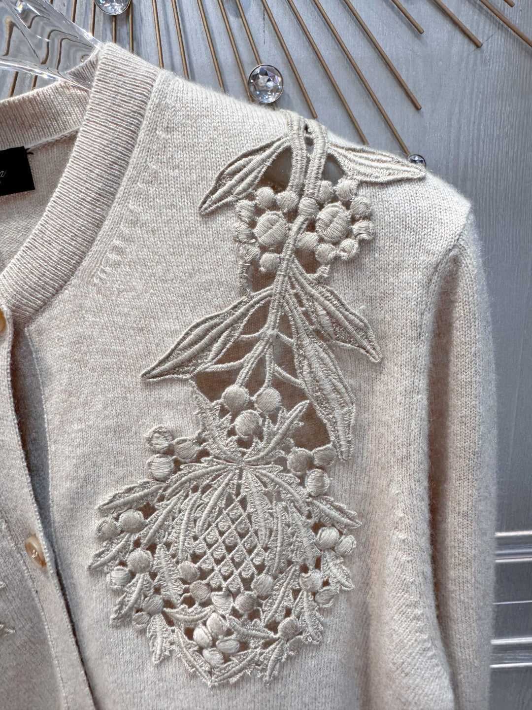 Ba**25fw New embroidered cashmere cardigan