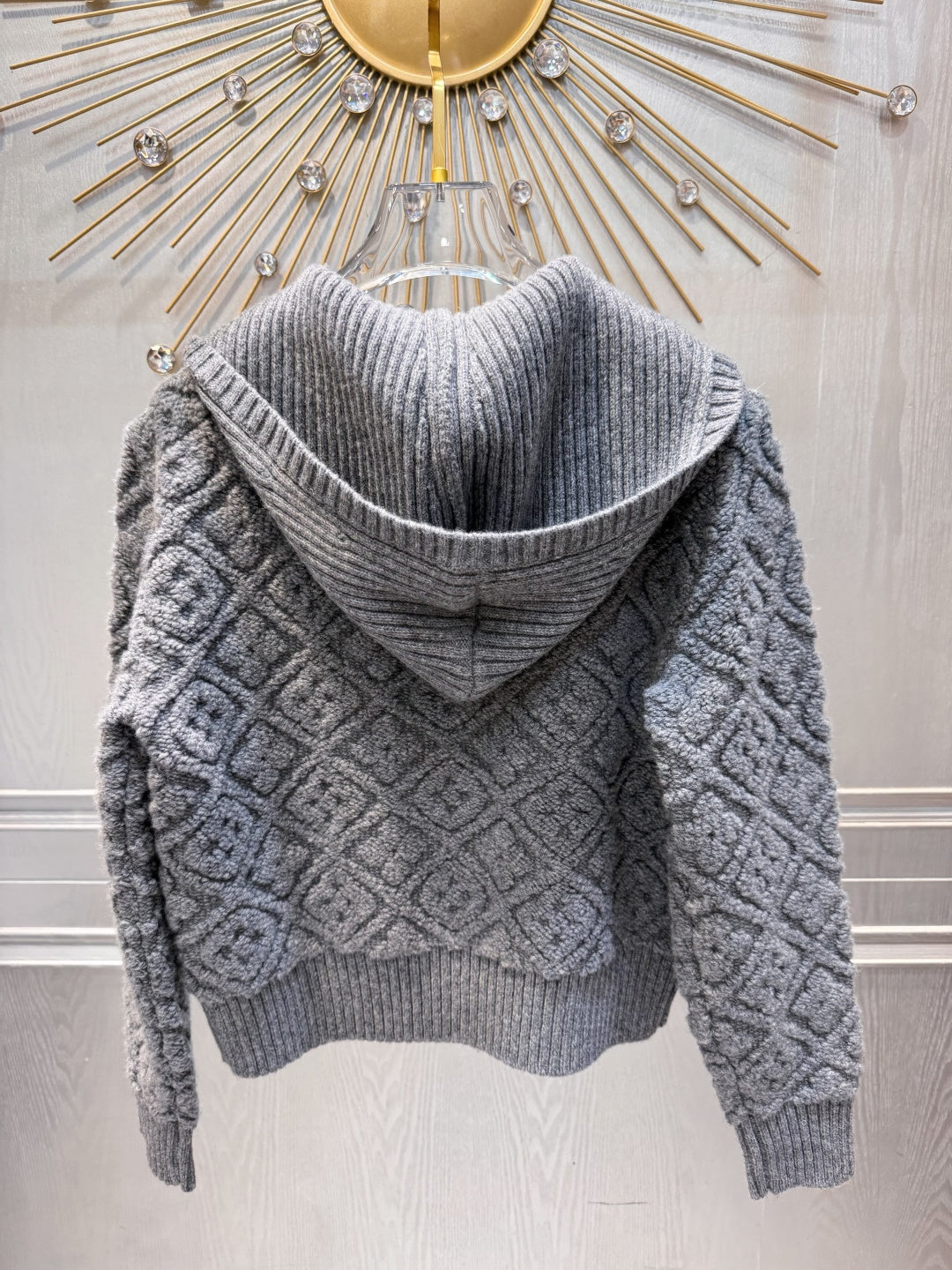 Loe**new grey embossed knit hooded jacket