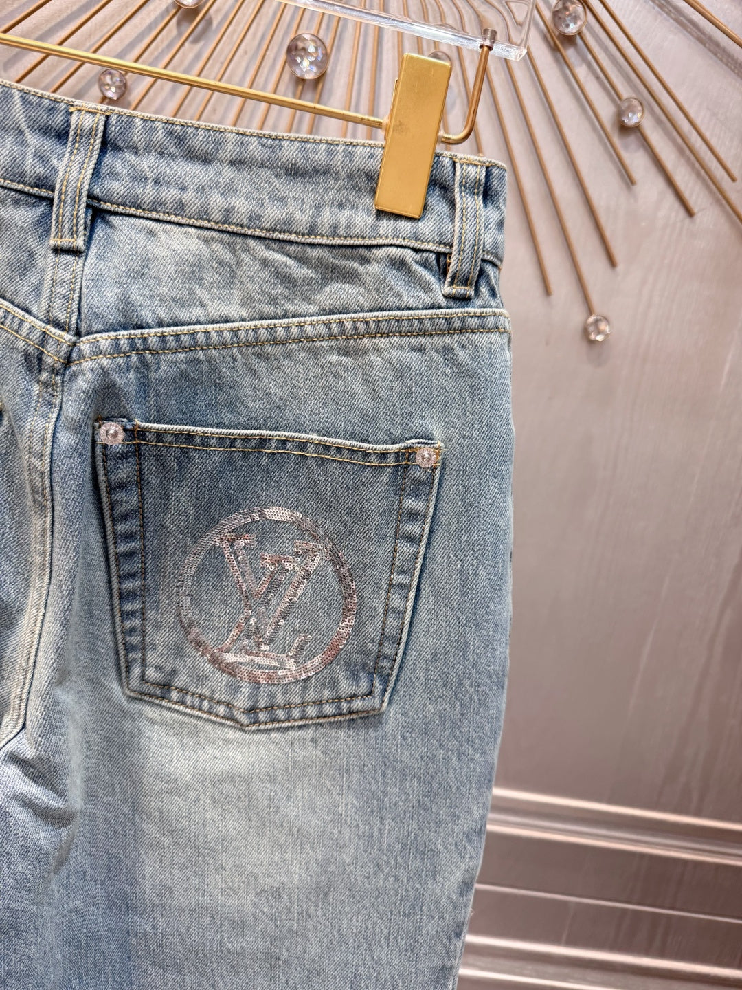 Loe**25fw new sequined jeans