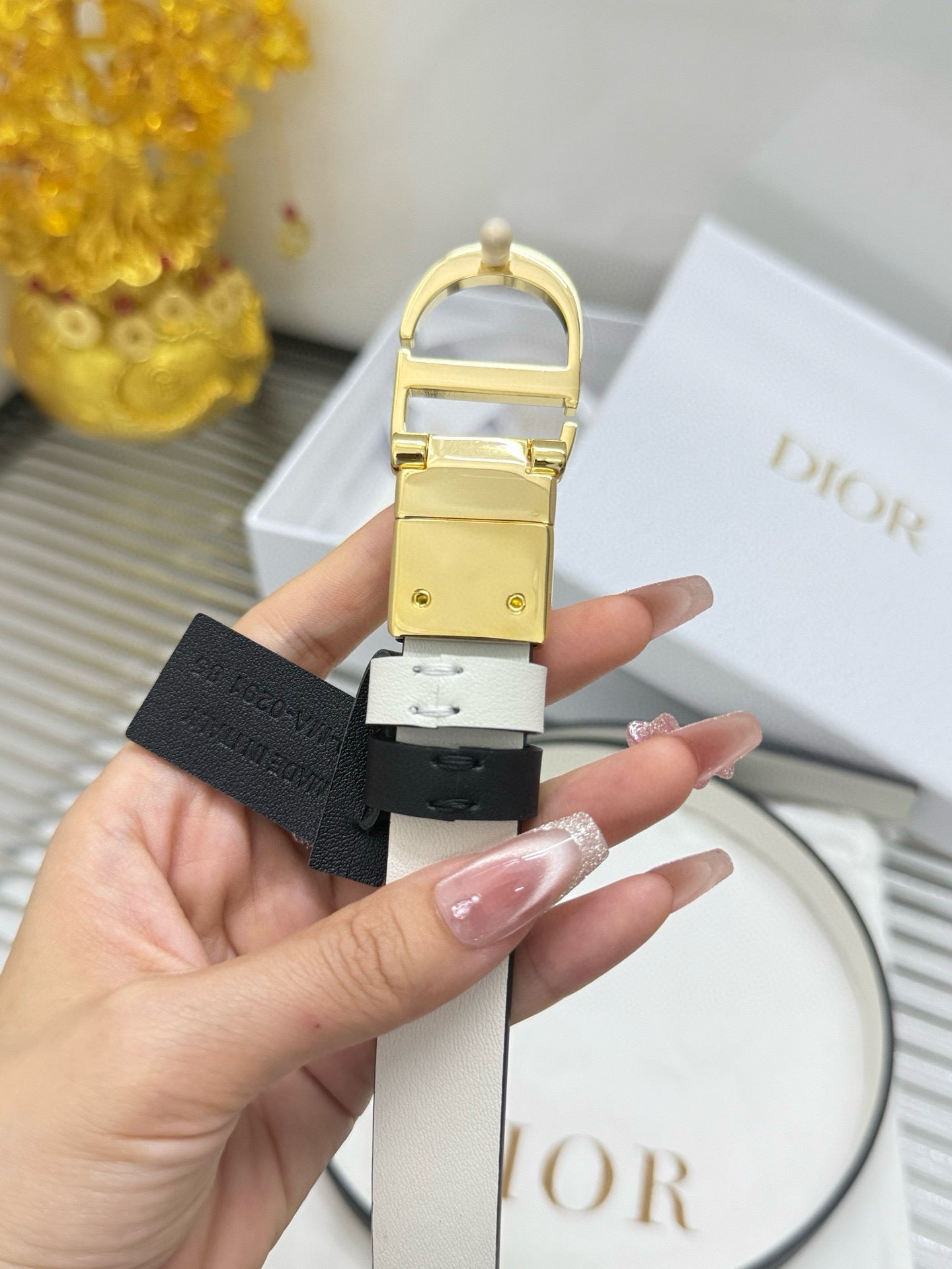 Cd***classic rotating buckle, double-sided.