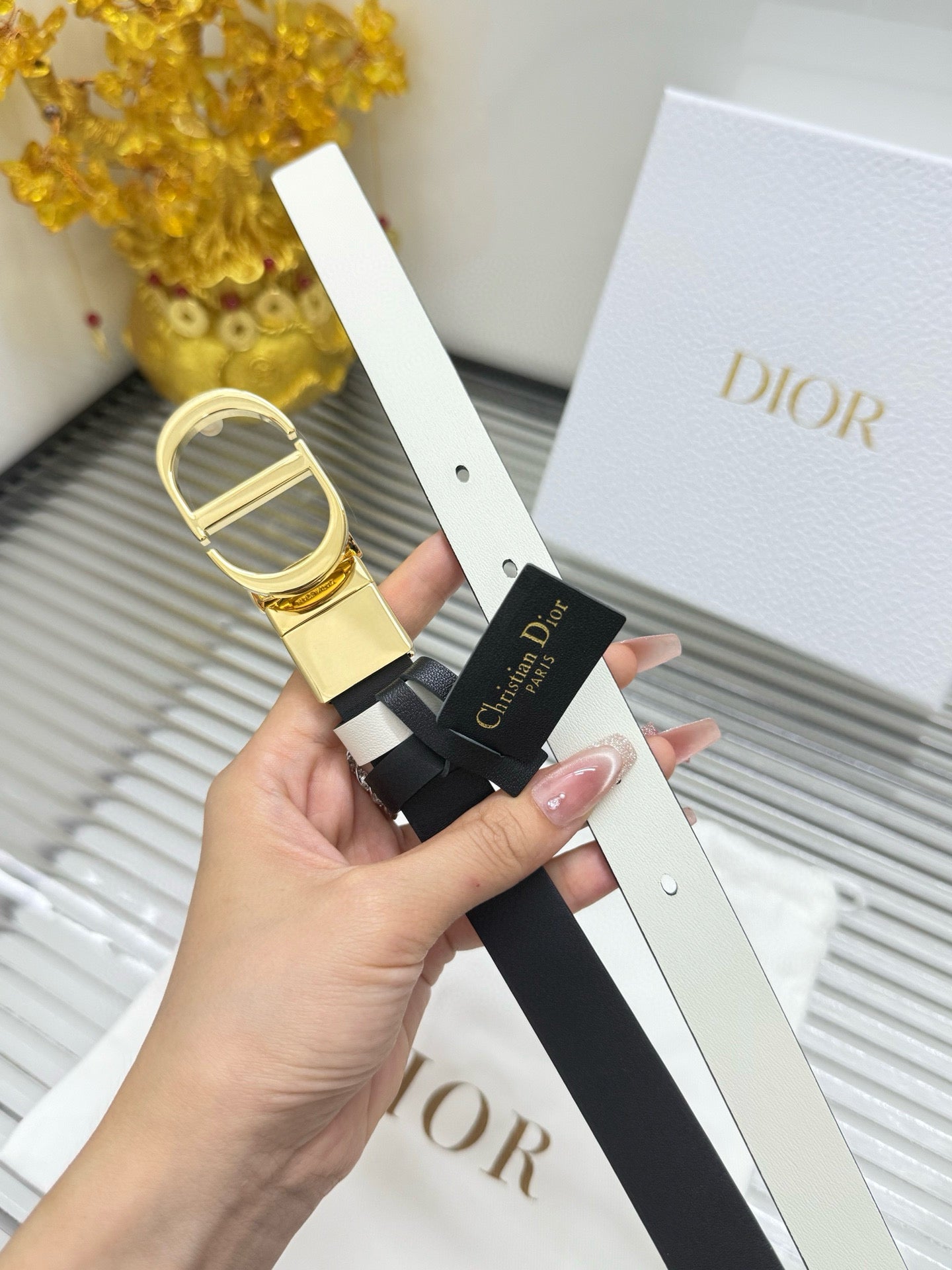 Cd***classic rotating buckle, double-sided.