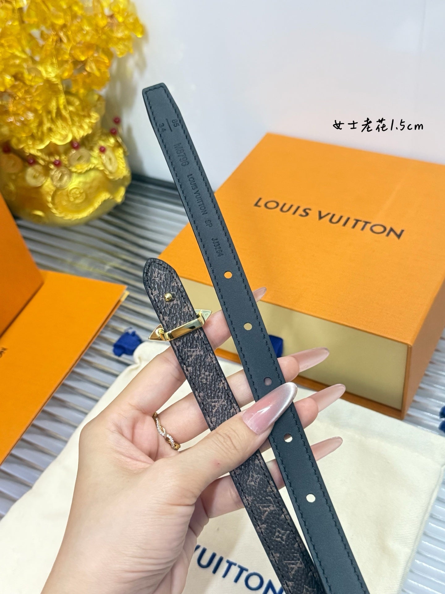 Loe**narrow belt, reversible