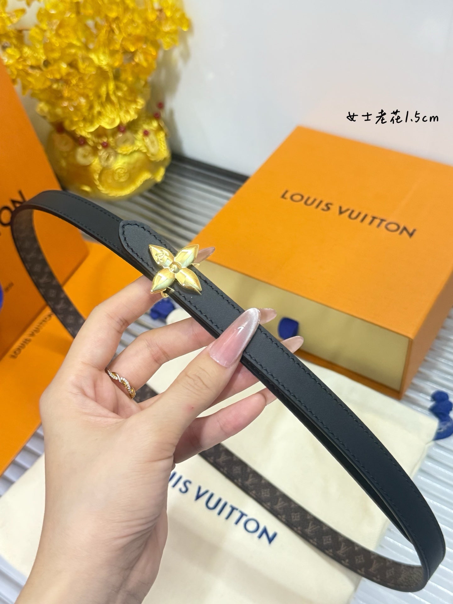 Loe**narrow belt, reversible