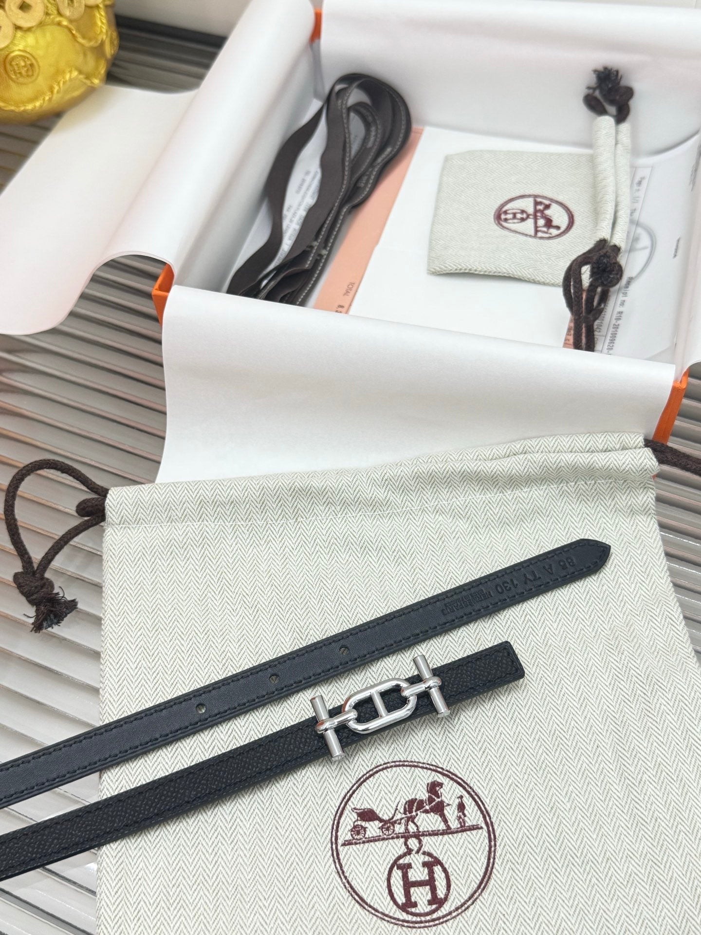 Her**women's narrow belt, reversible