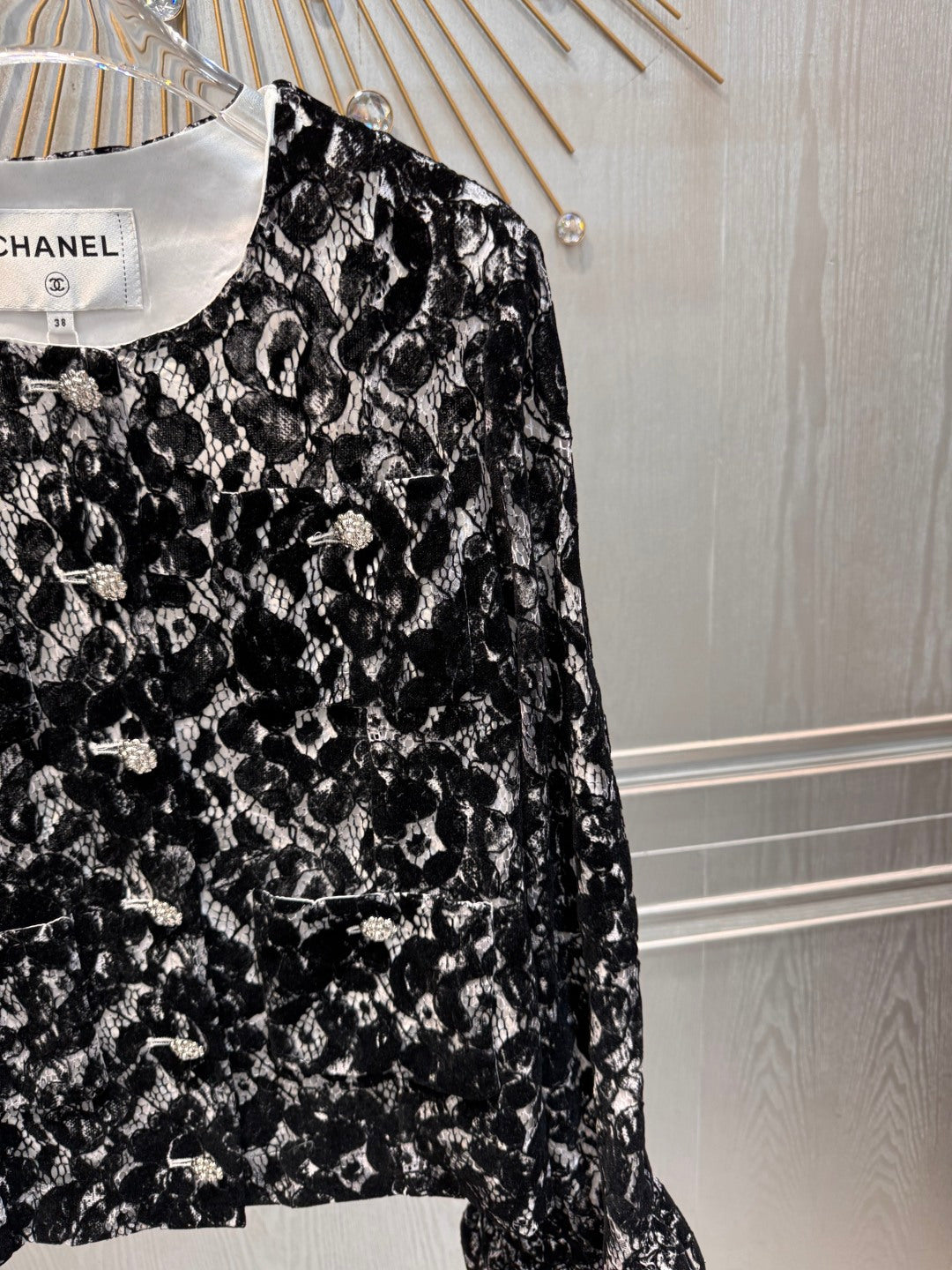 Cha**black lace embroidered coat