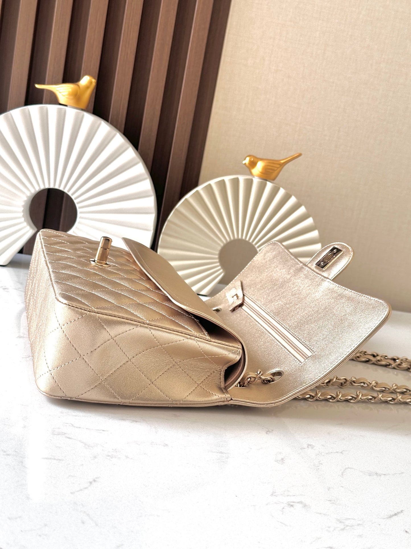 Cha**new CF Pearl Chain Bag