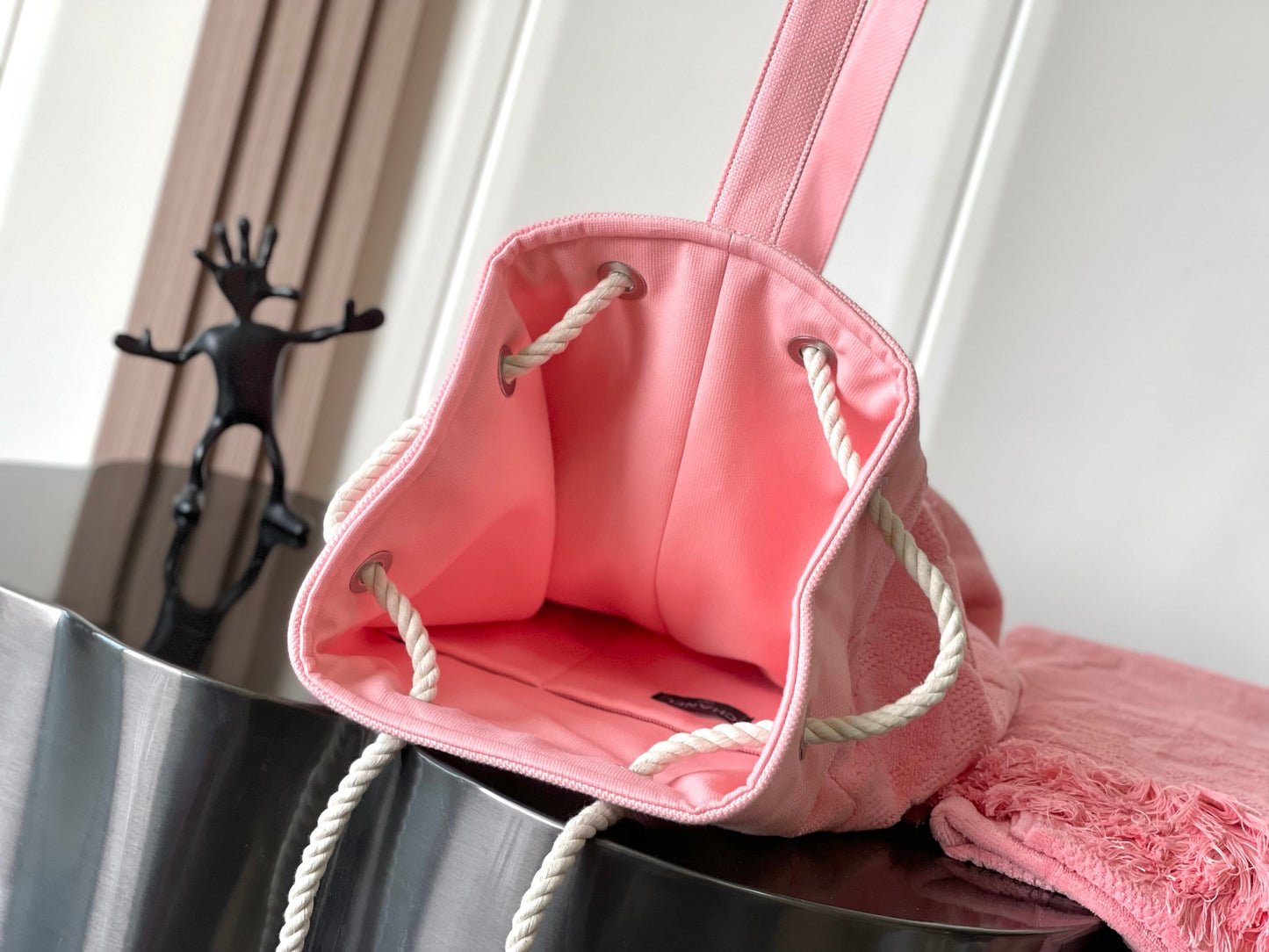 Cha**camellia drawstring bucket beach bag two-piece set